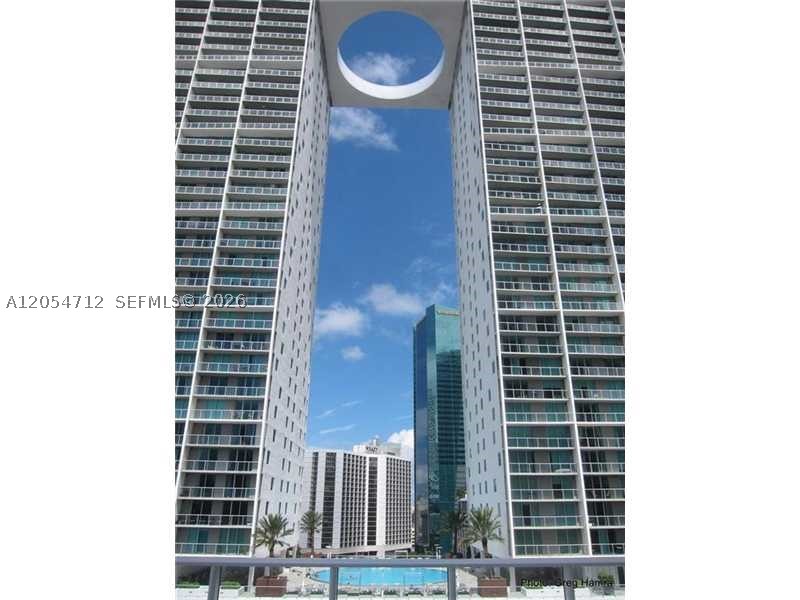 image 500 Brickell East1