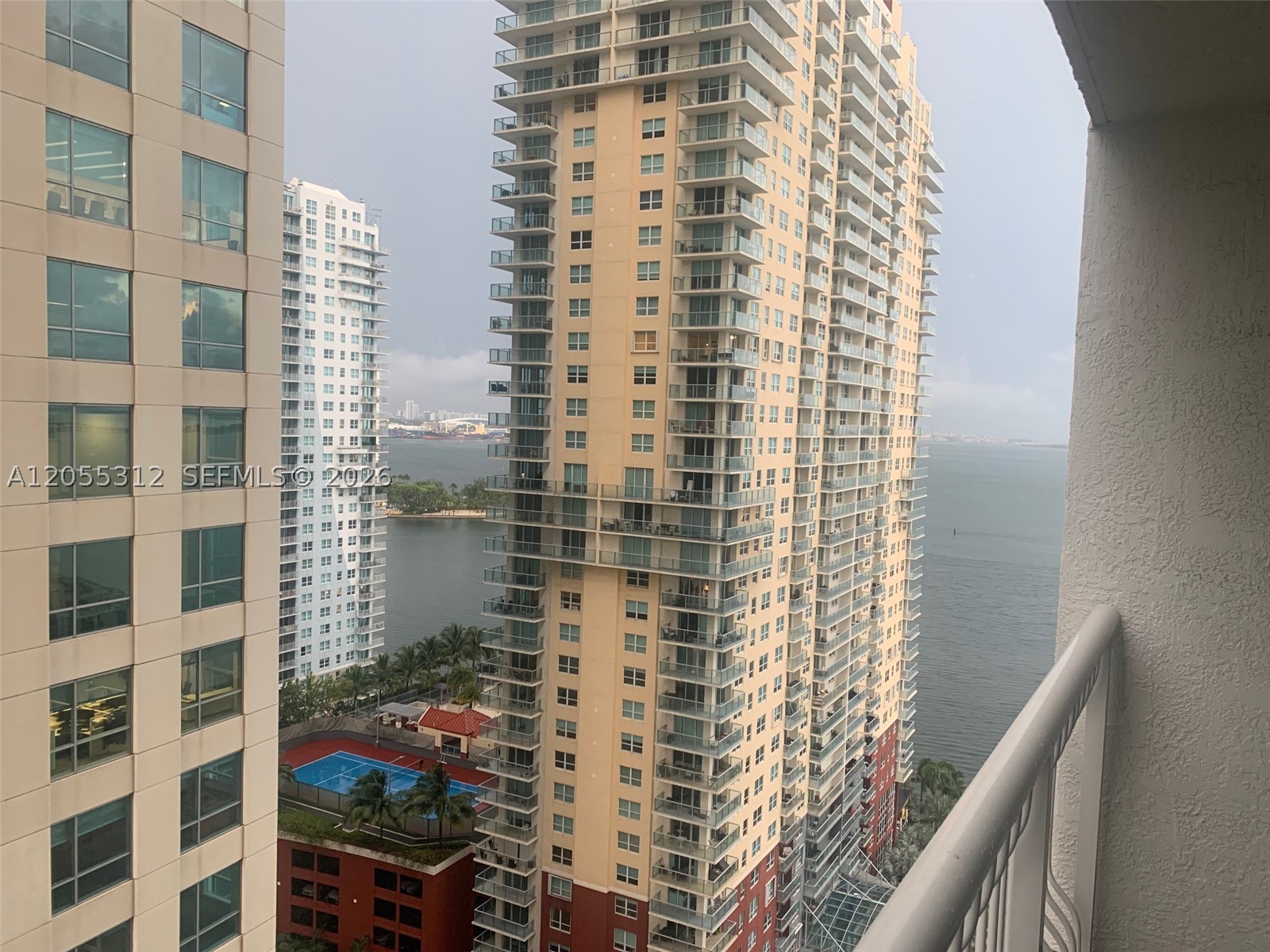 1200 Brickell Bay Dr #2310 Miami, FL 33131