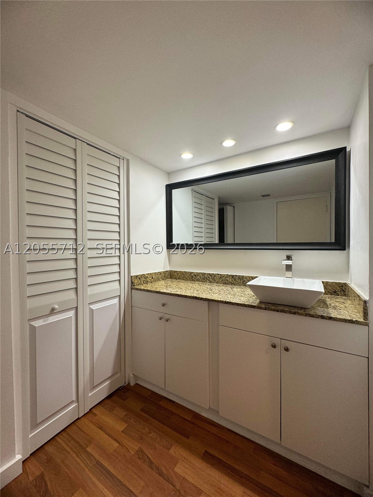 image Arlen House East19