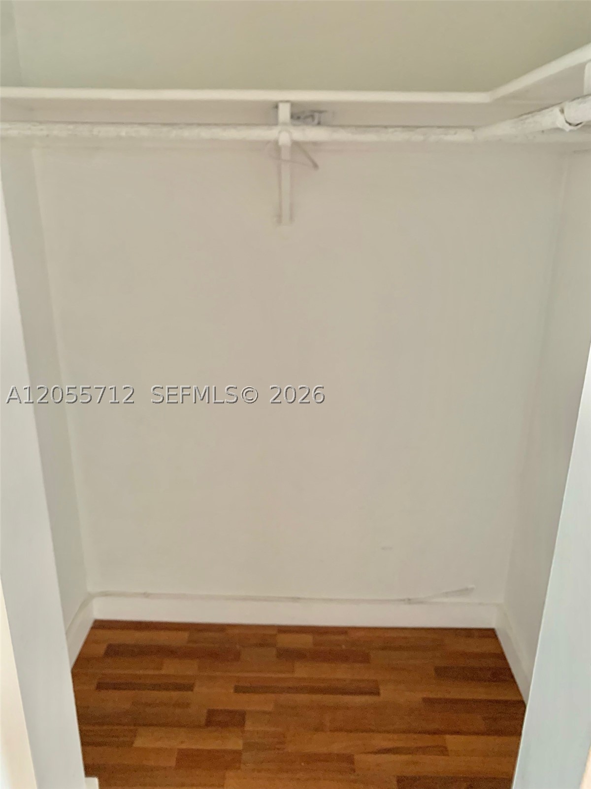 image Arlen House East25