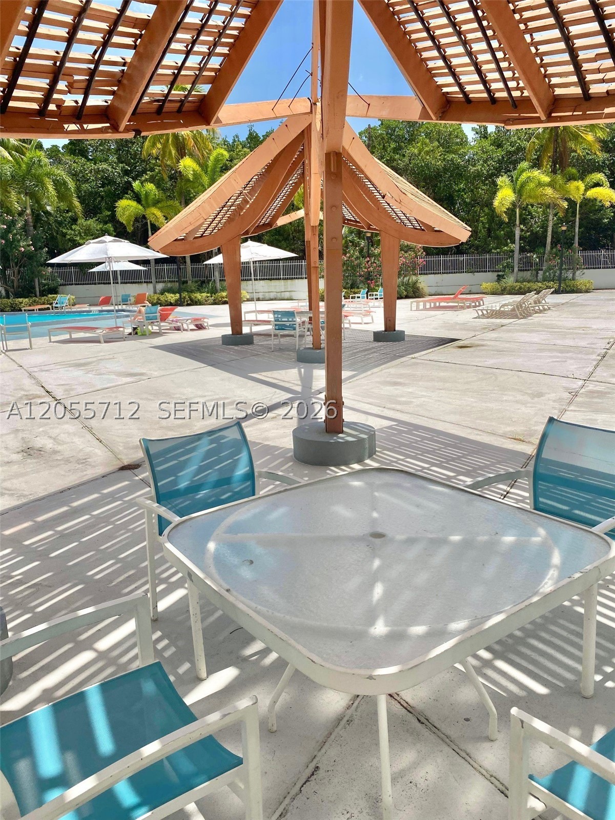image Arlen House East40