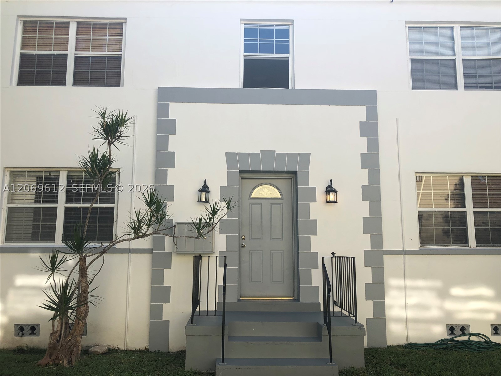 15 Sidonia Ave #3