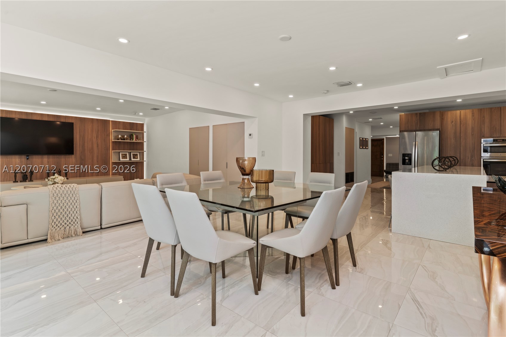 221 NE 44th St Miami, FL 33137