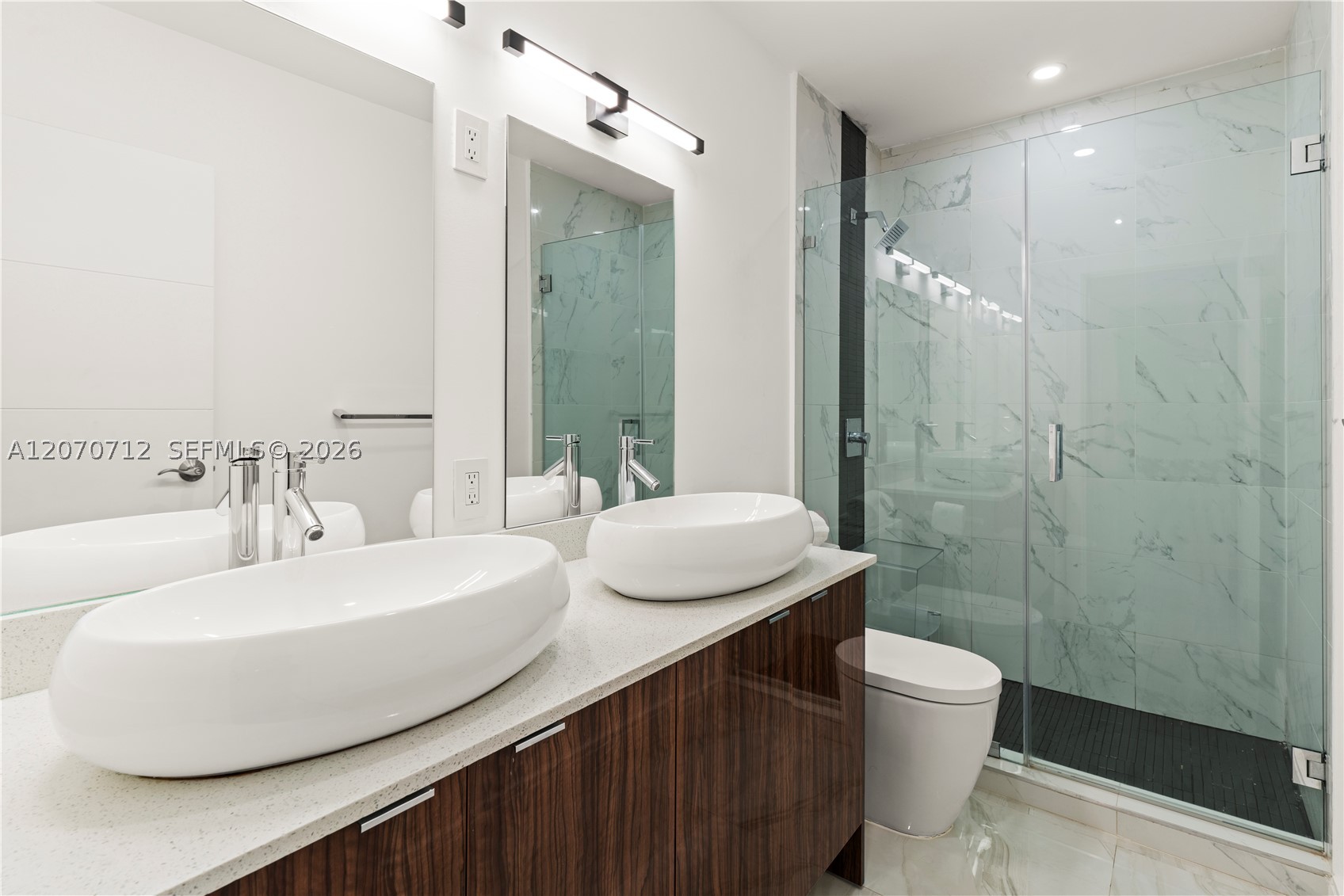 221 NE 44th St Miami, FL 33137