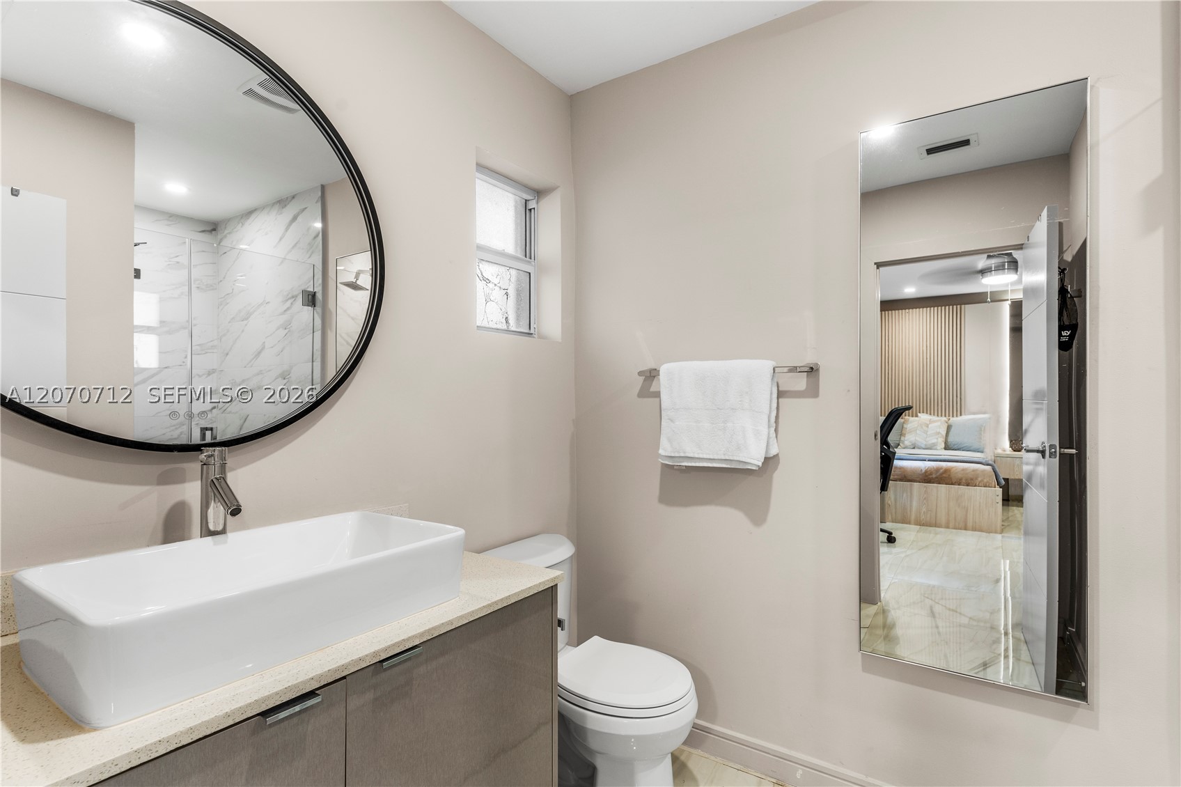 221 NE 44th St Miami, FL 33137
