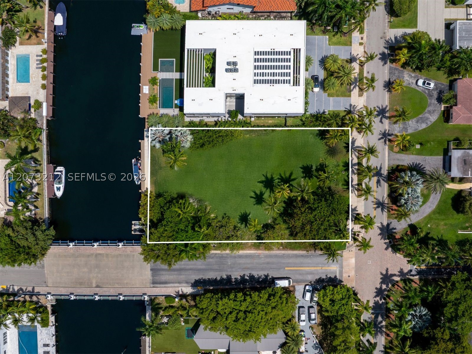 200 Golden Bch Dr Golden Beach, FL 33160