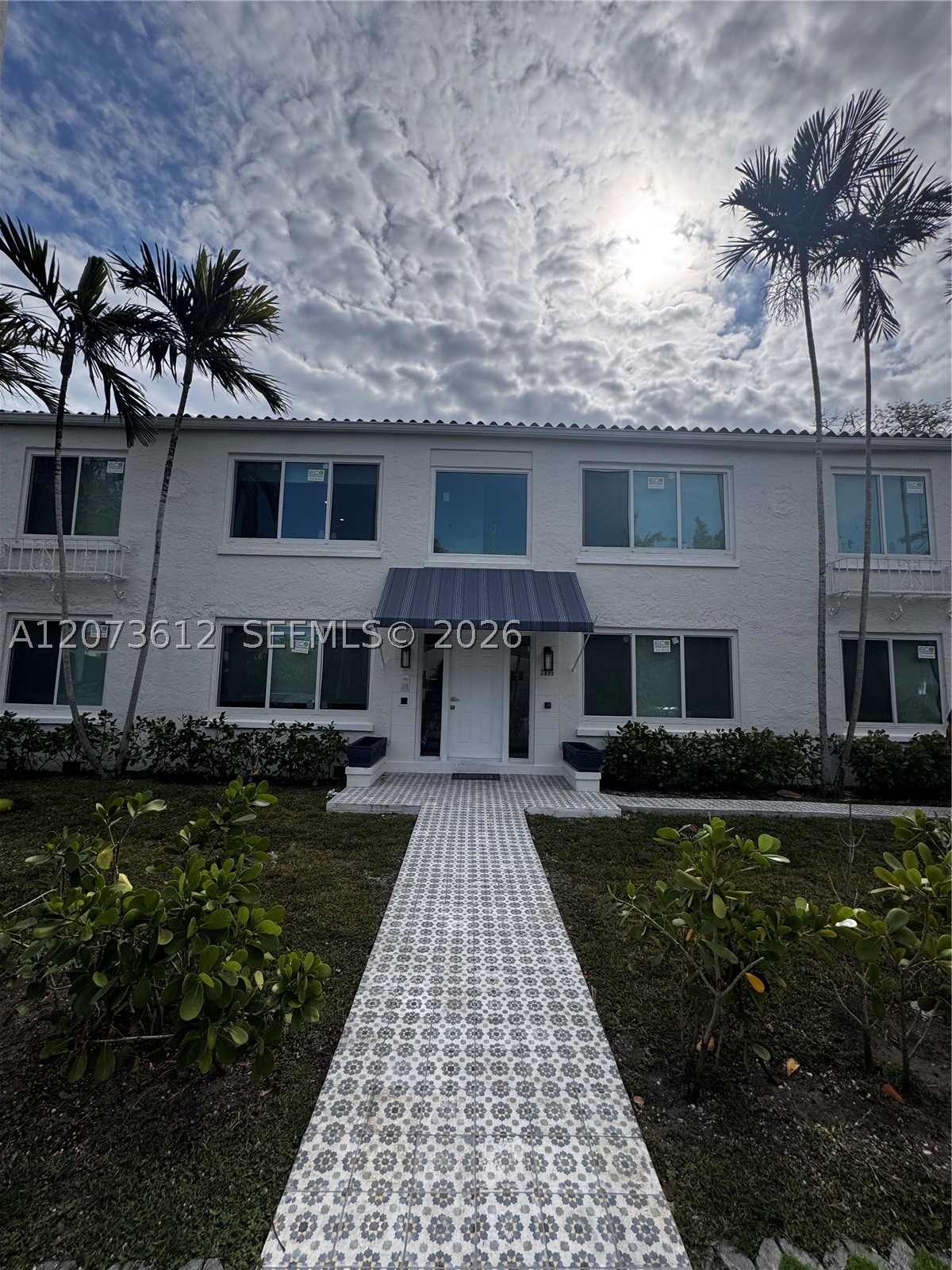 2855 Royal Palm Ave #4