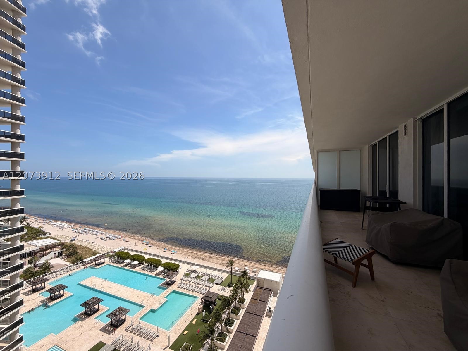 image Beach Club 213