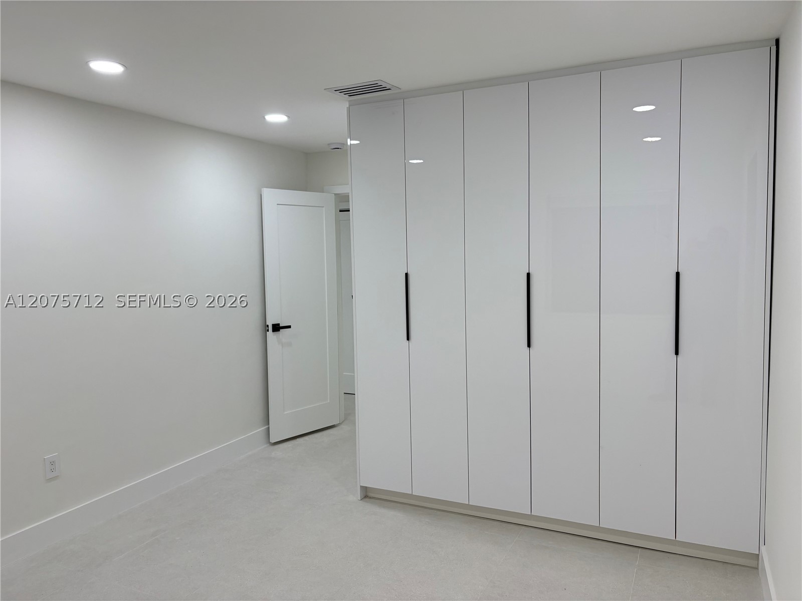 4291 SW 14th St Miami, FL 33134