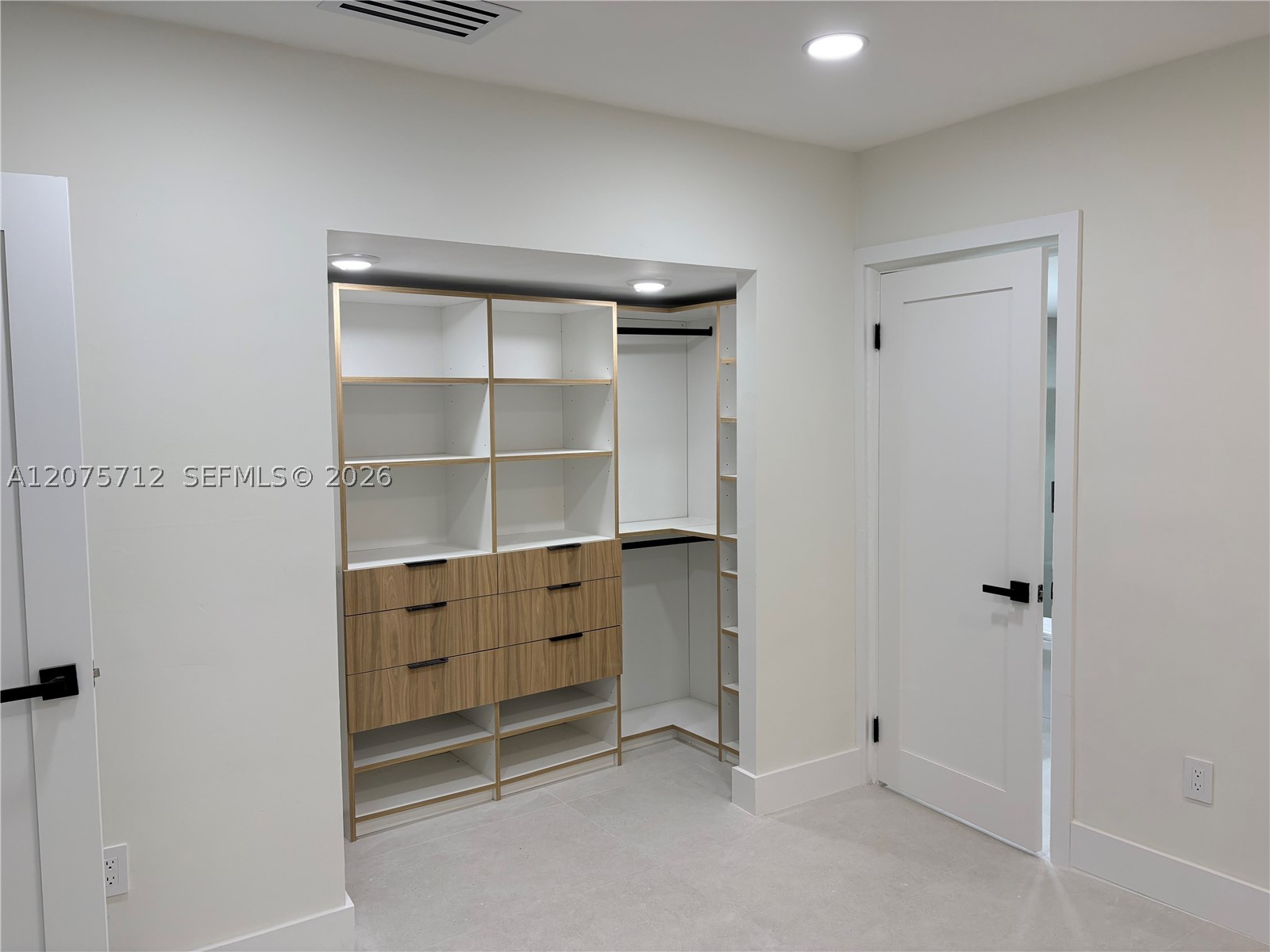 4291 SW 14th St Miami, FL 33134