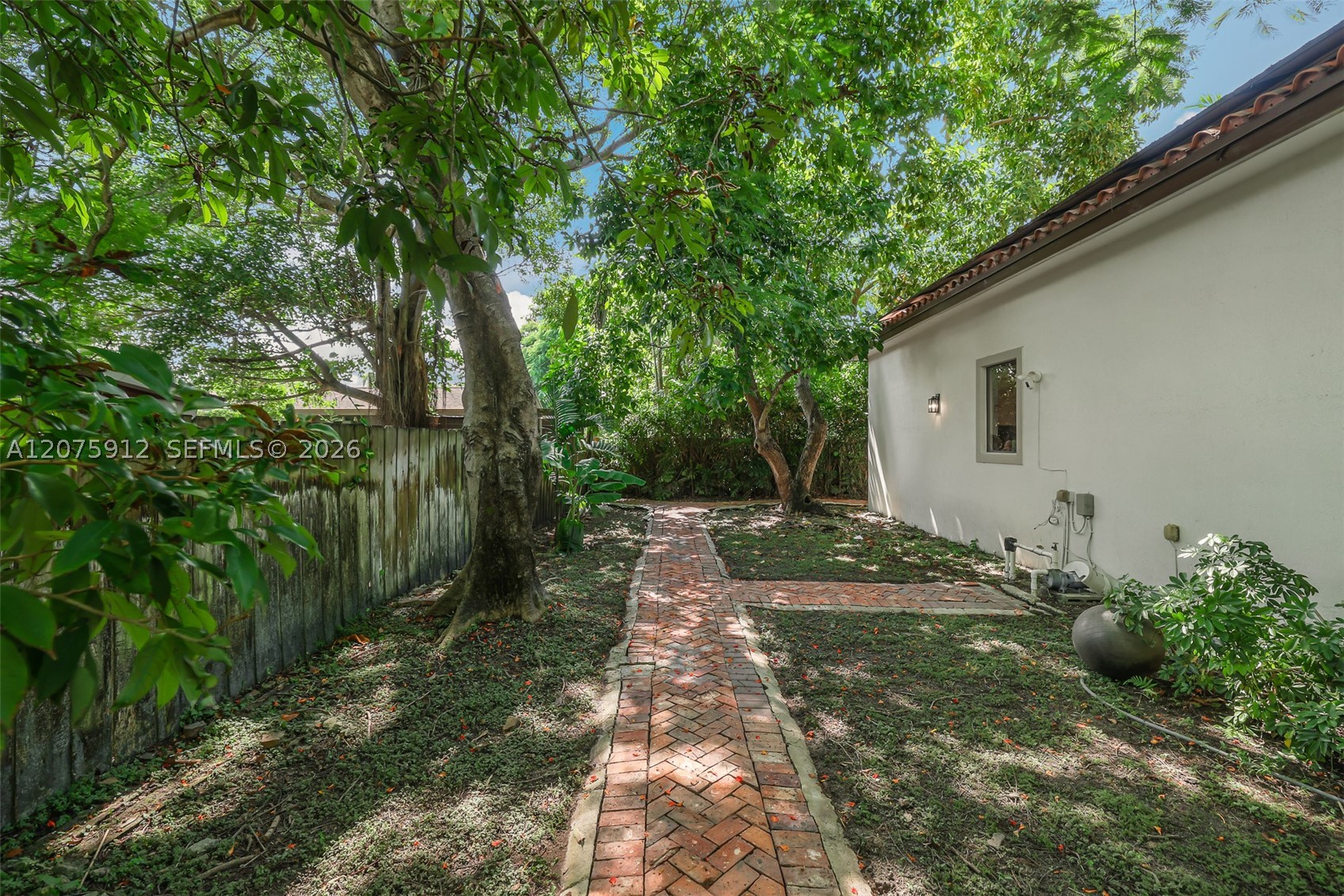 6550 SW 75th Ter South Miami, FL 33143