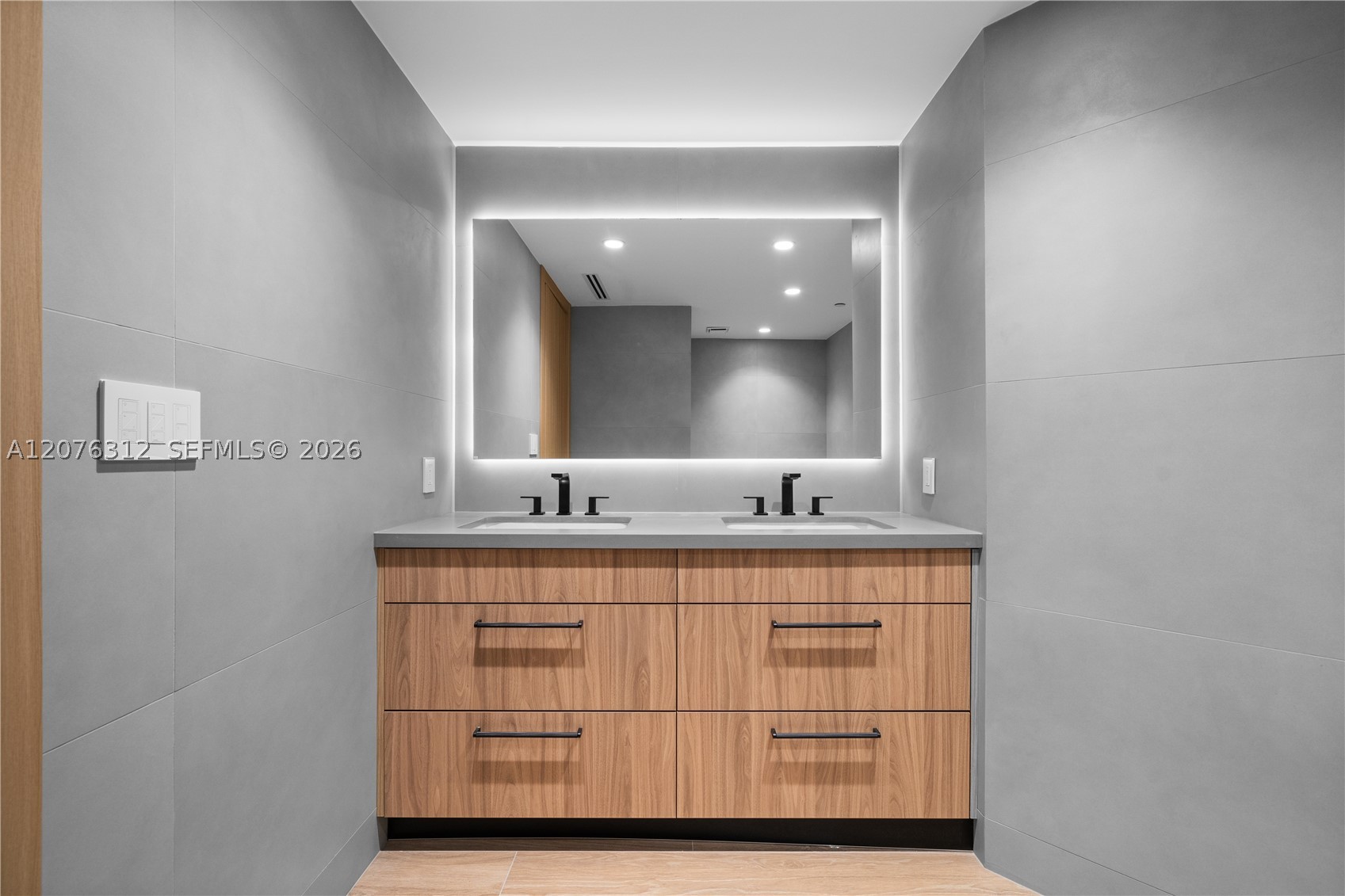 9999 Collins Ave #3F Bal Harbour, FL 33154