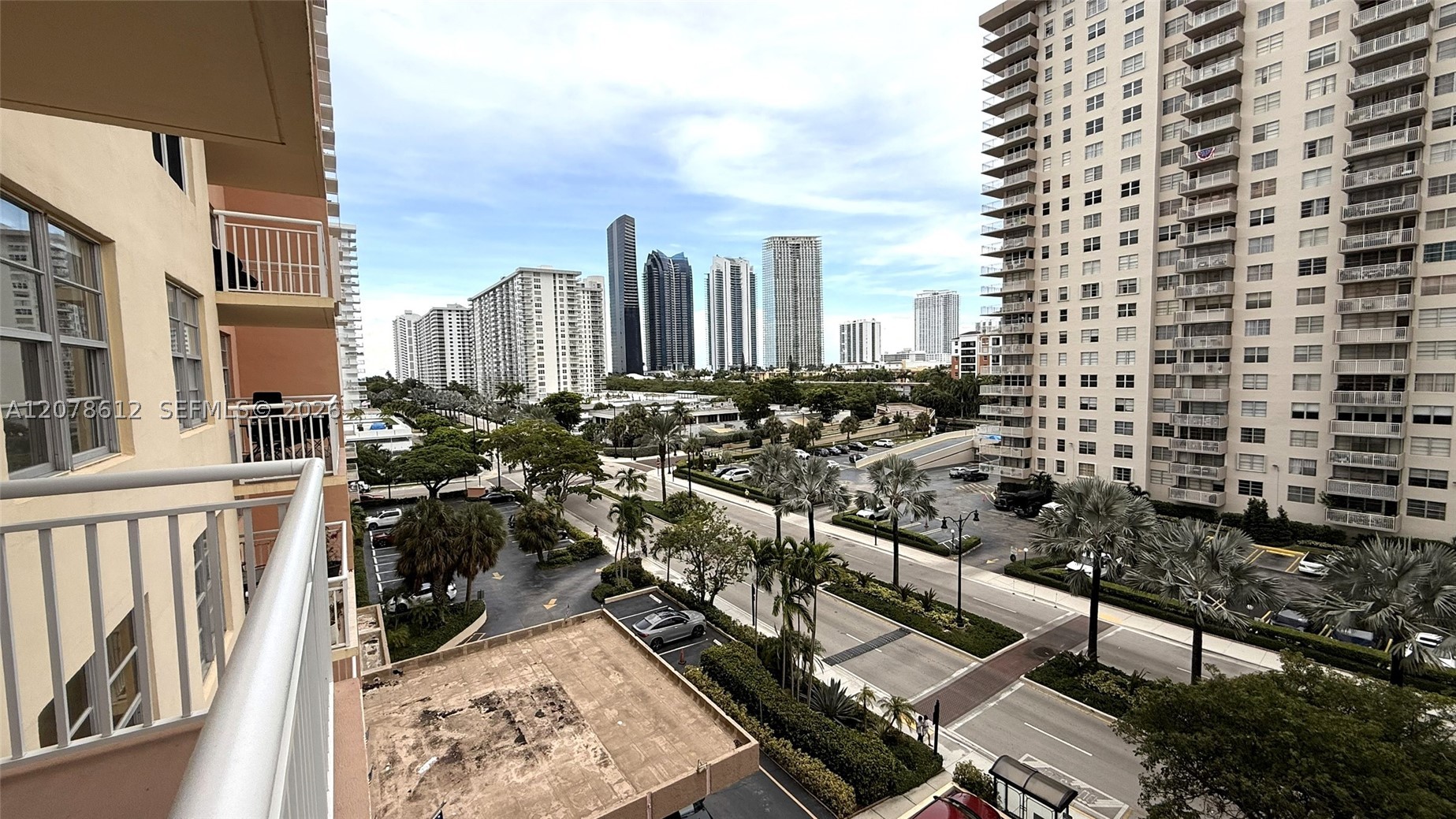 image Winston Towers 20027
