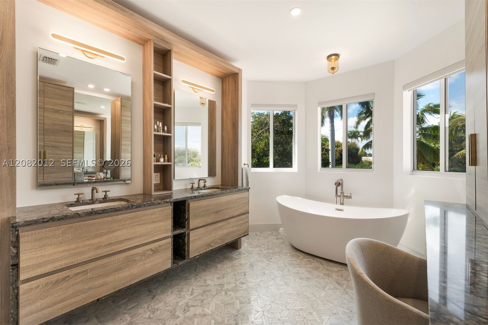 2181 N Bay Rd Miami Beach, FL 33140