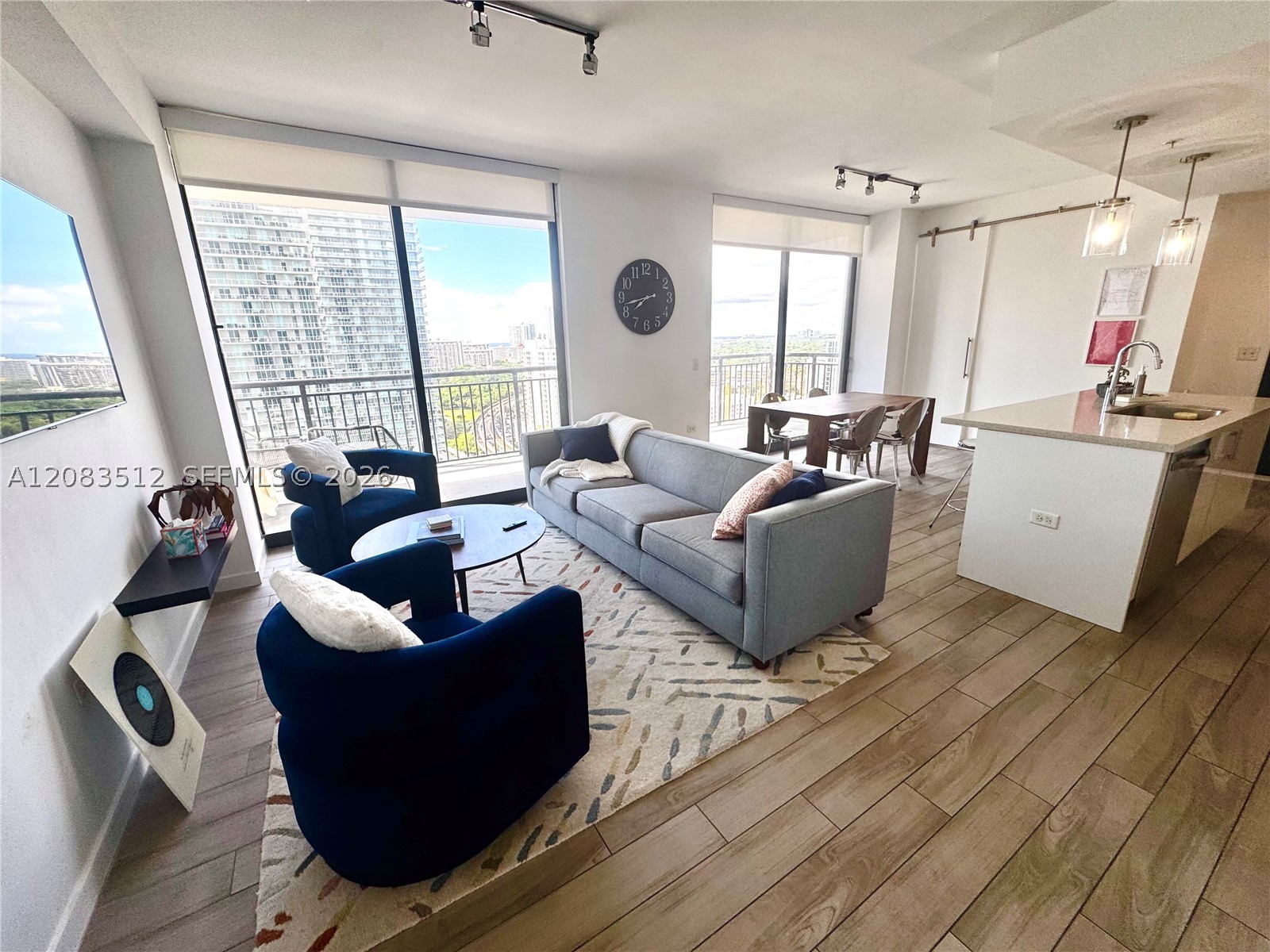 image Nine at Mary Brickell Village14