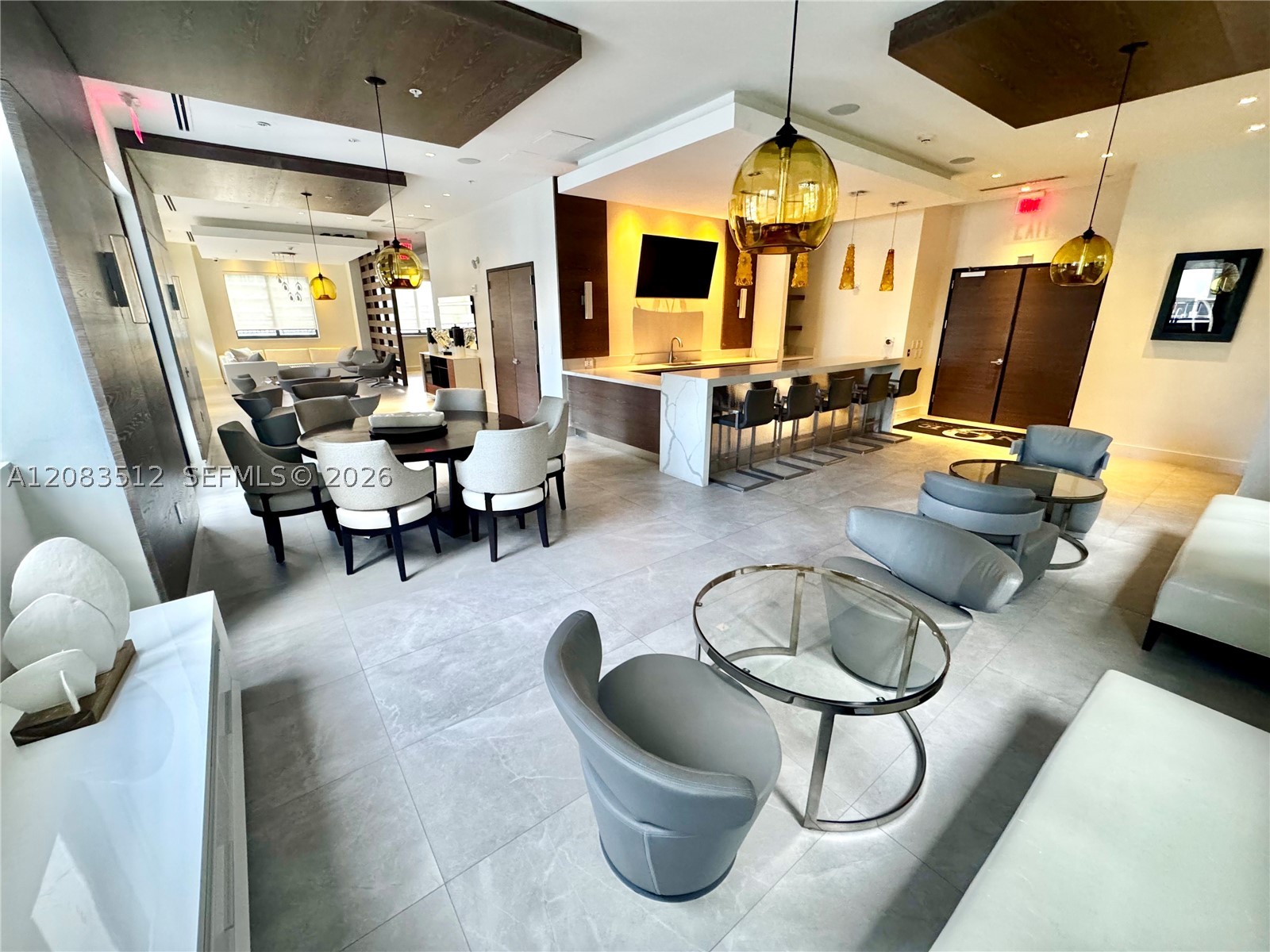 image Nine at Mary Brickell Village28