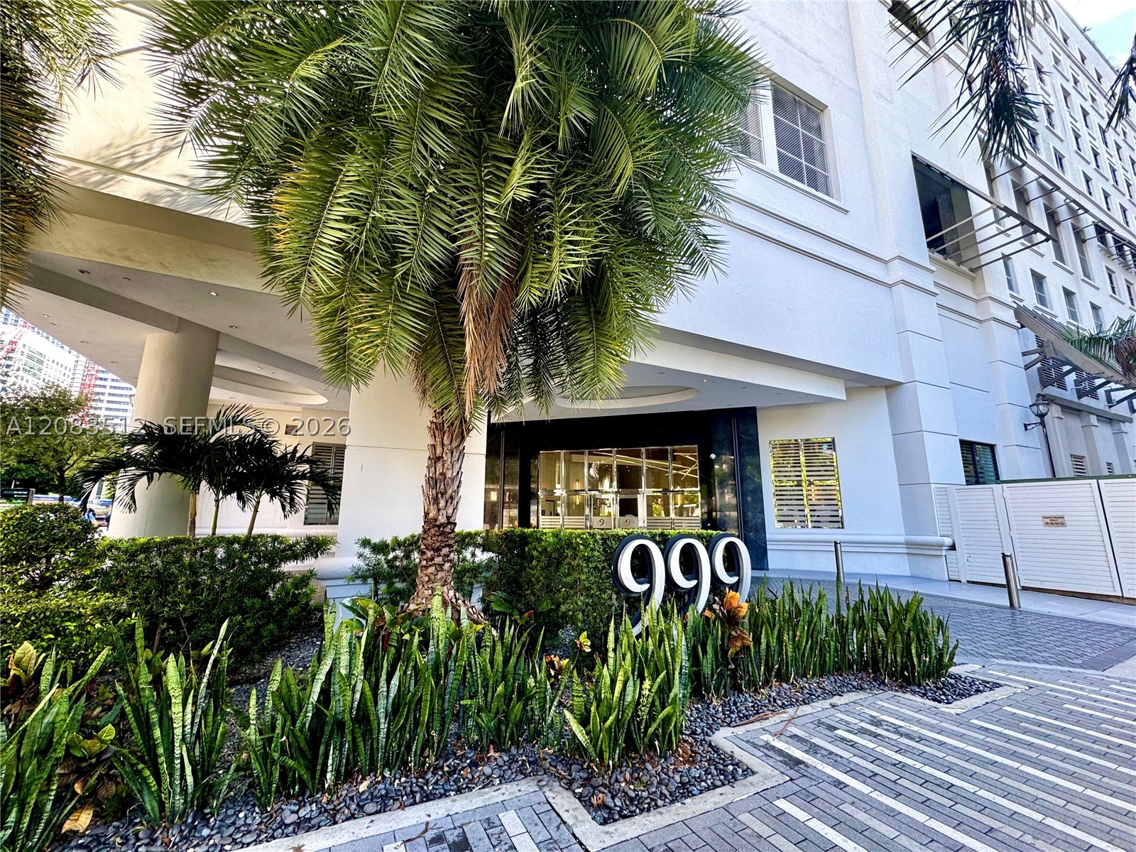 image Nine at Mary Brickell Village2