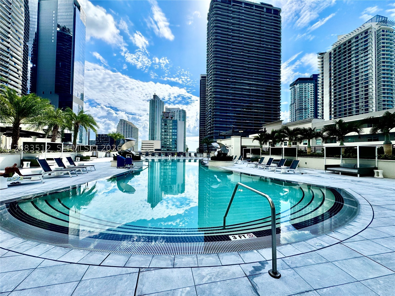 image Nine at Mary Brickell Village34