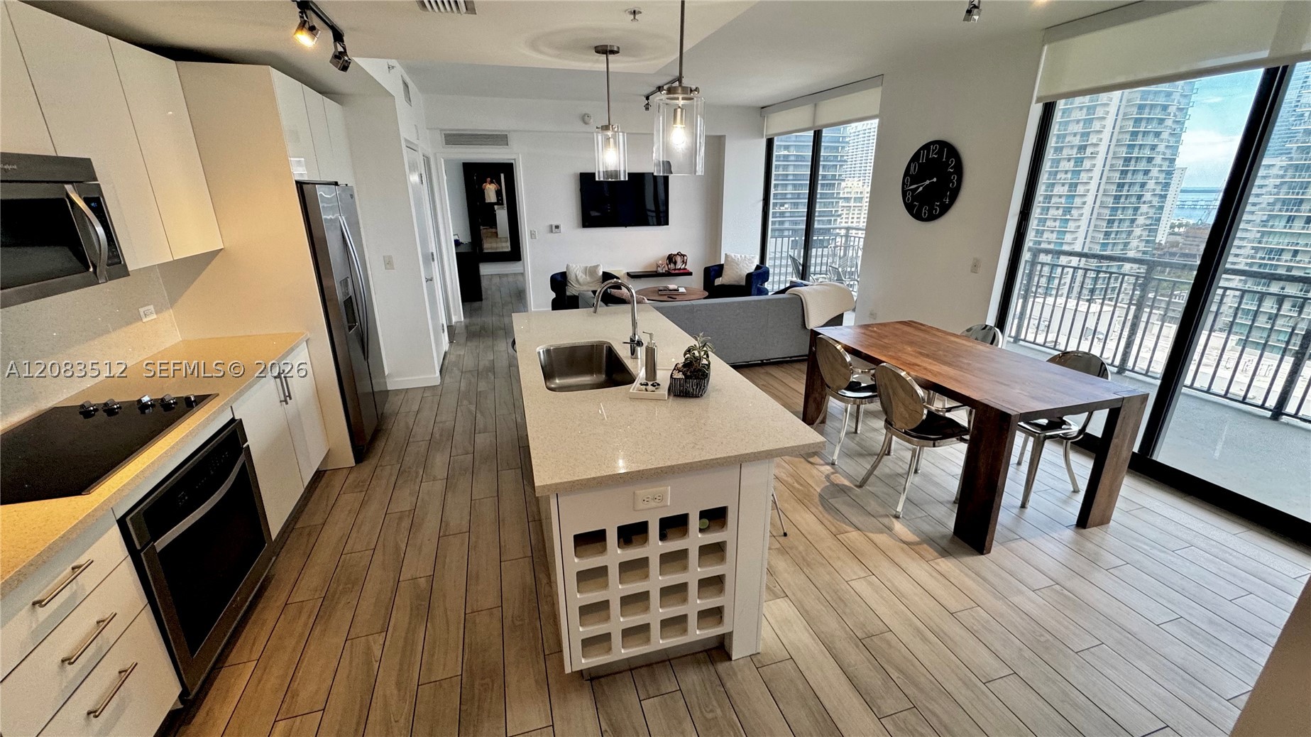 image Nine at Mary Brickell Village4