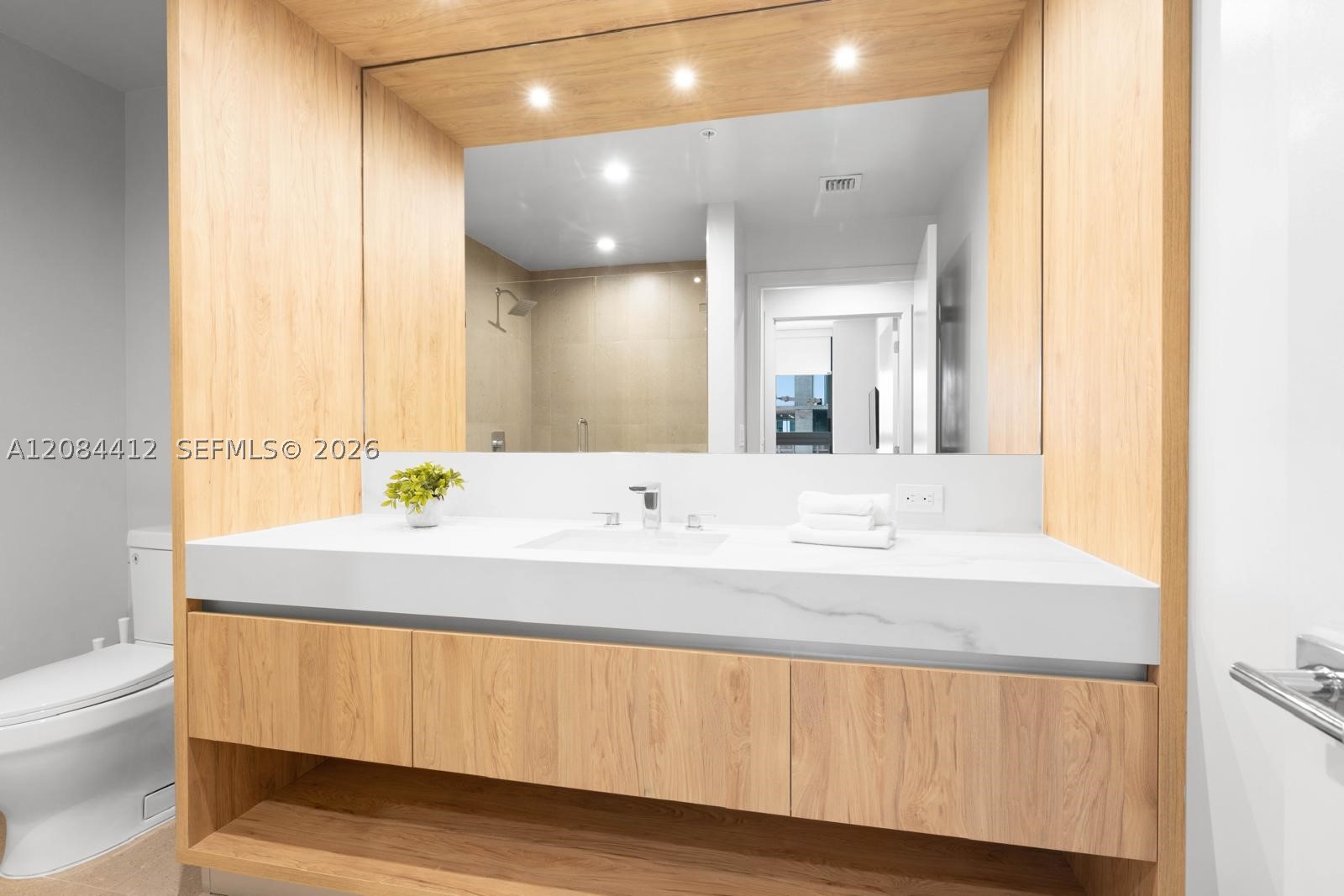 image The Crosby Miami Worldcenter25