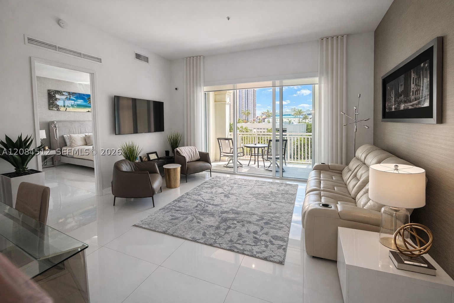 image St Tropez Sunny Isles10