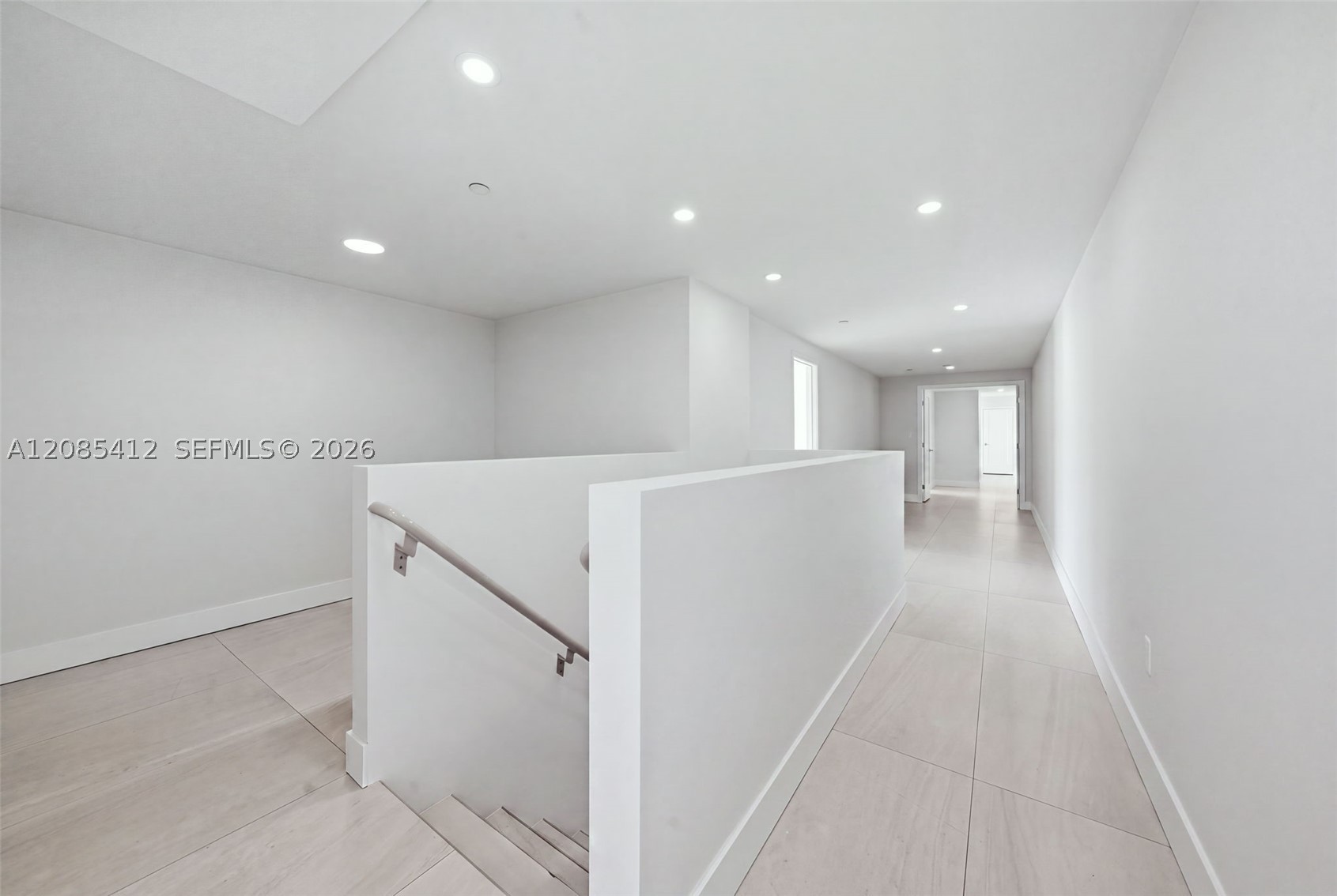 555 NE 34th St #PH4 Miami, FL 33137