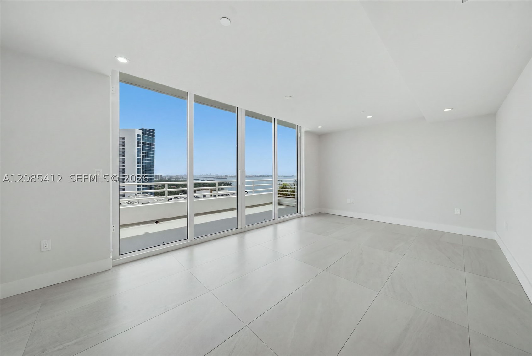 555 NE 34th St #PH4 Miami, FL 33137