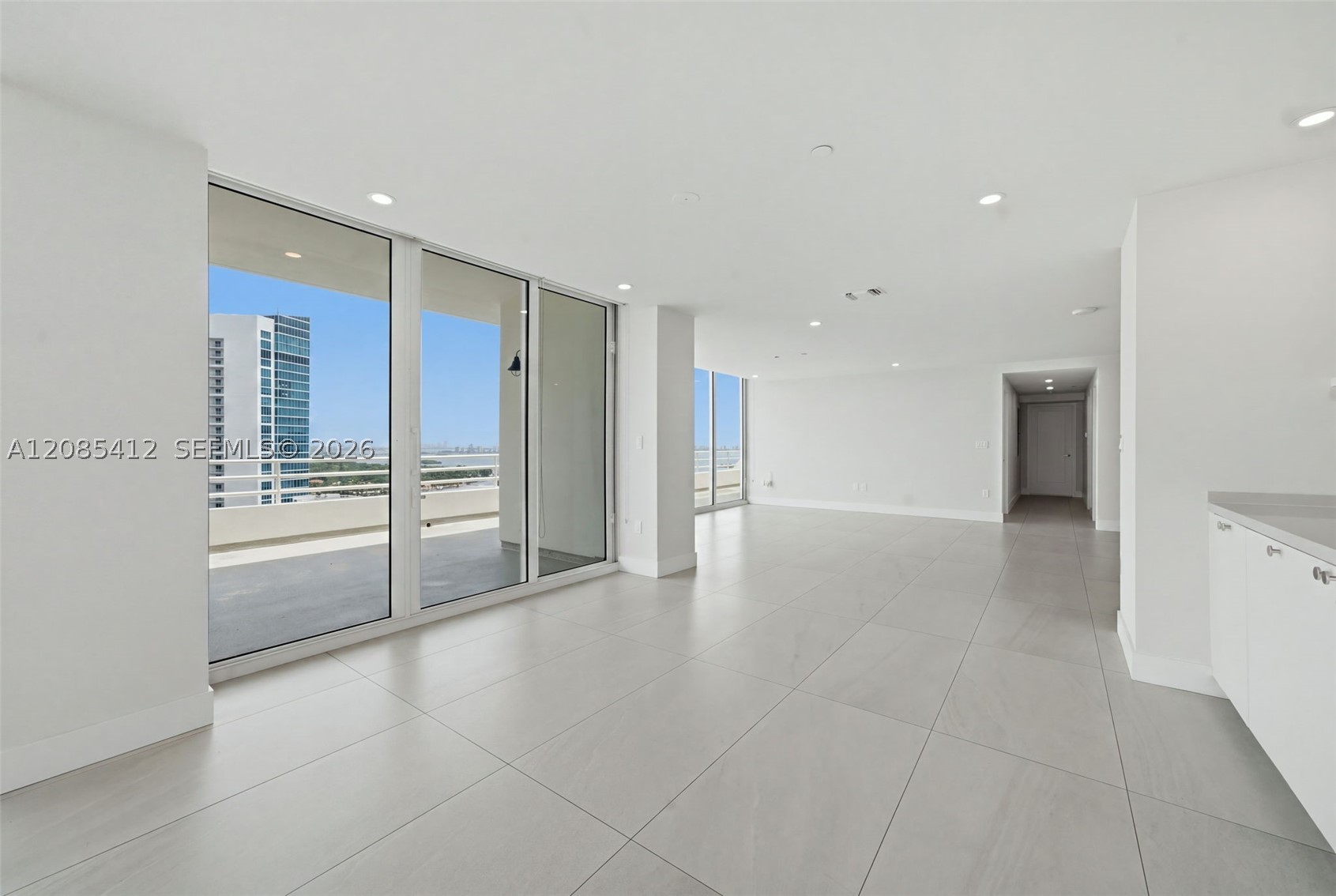 555 NE 34th St #PH4 Miami, FL 33137