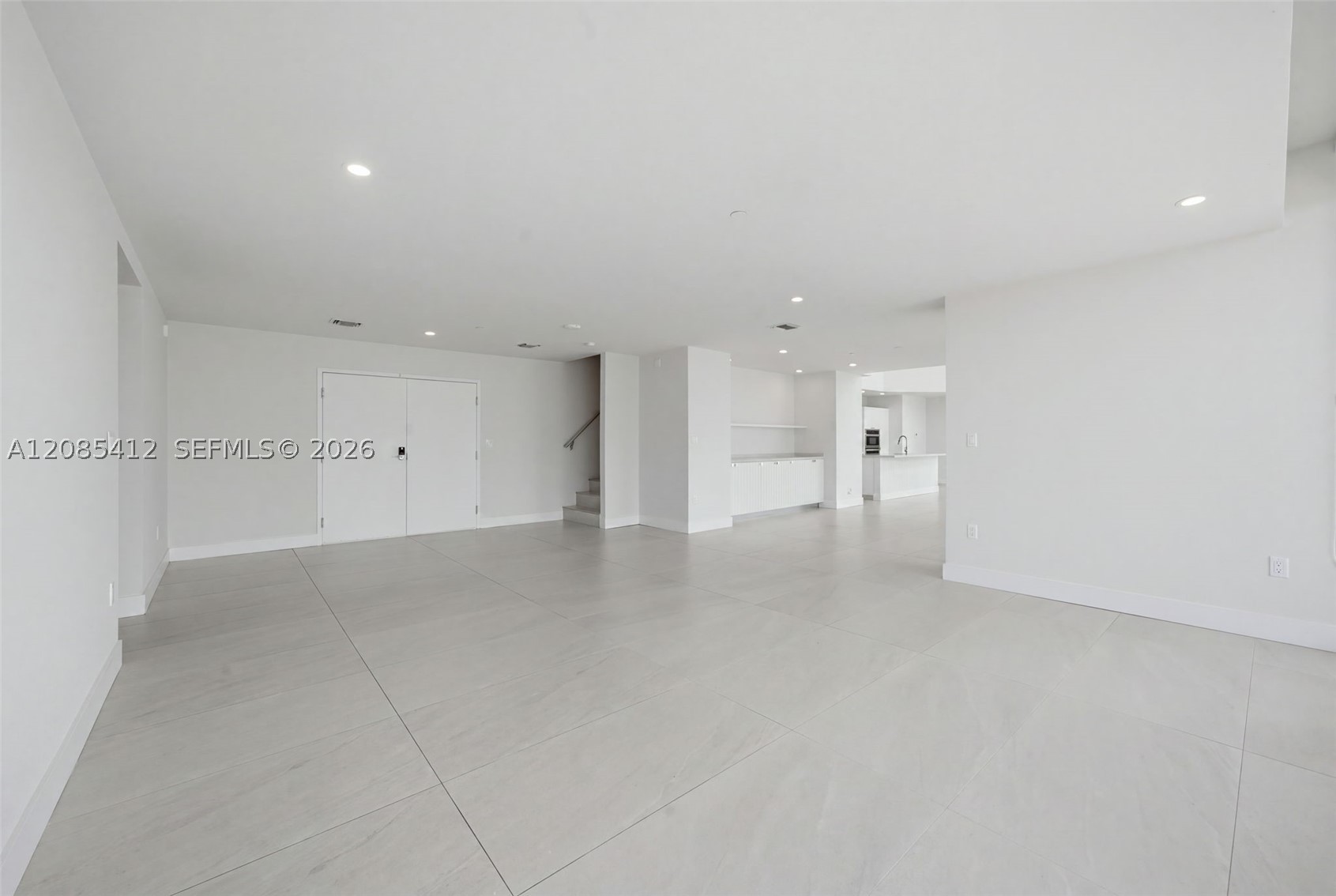 555 NE 34th St #PH4 Miami, FL 33137