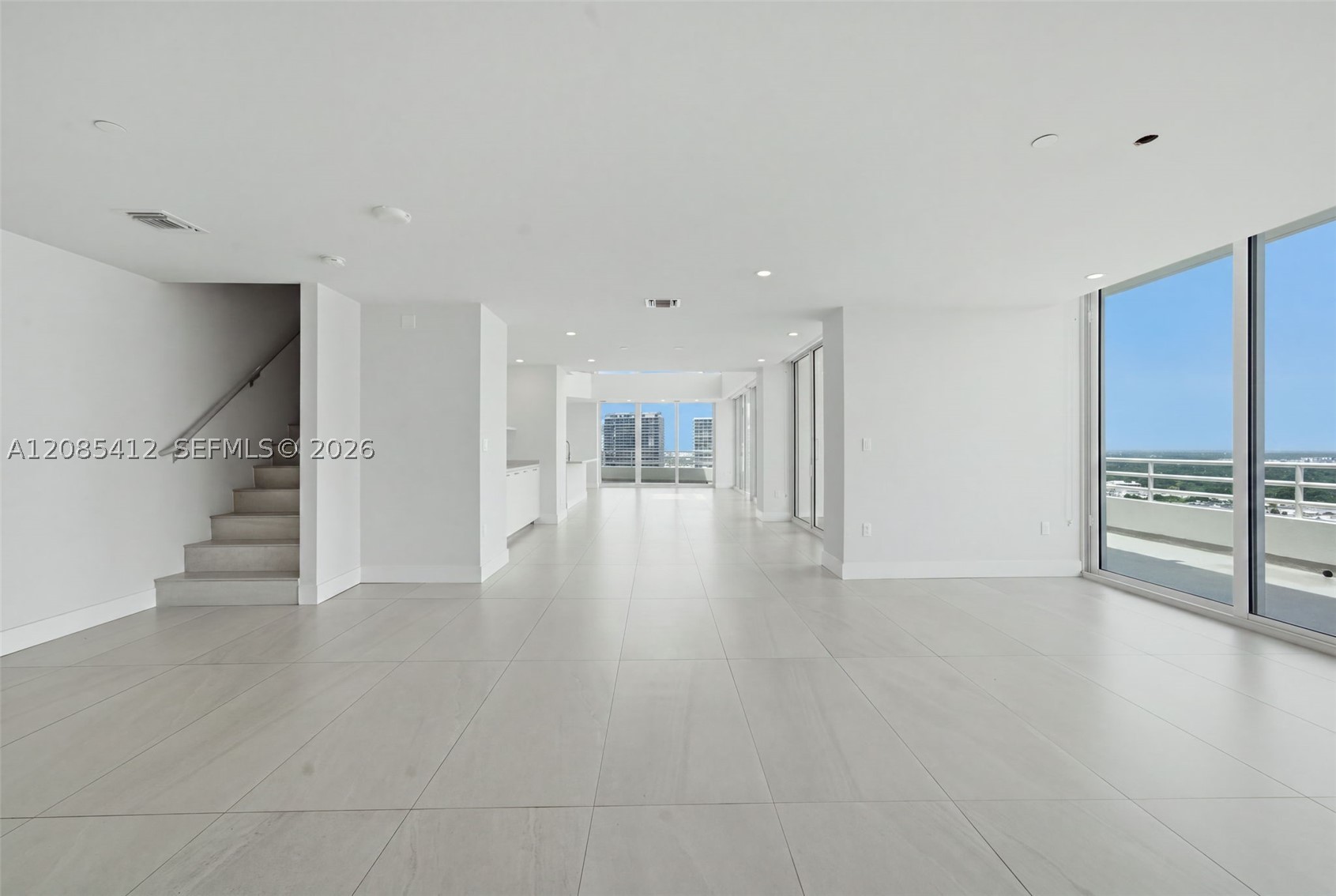555 NE 34th St #PH4 Miami, FL 33137