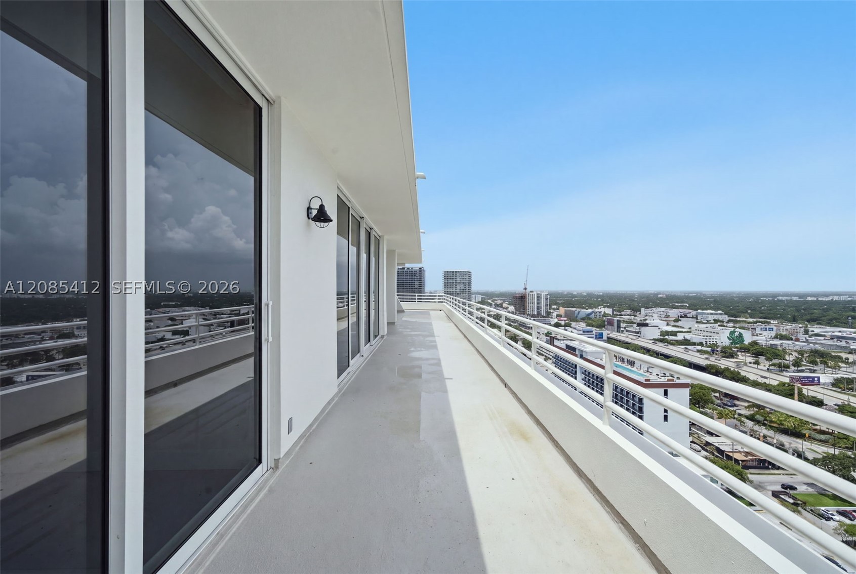 555 NE 34th St #PH4 Miami, FL 33137