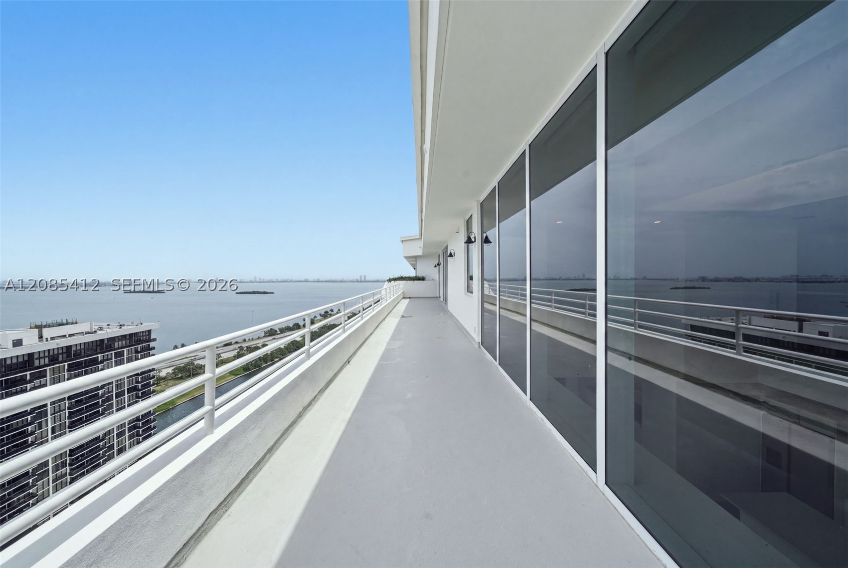 555 NE 34th St #PH4 Miami, FL 33137