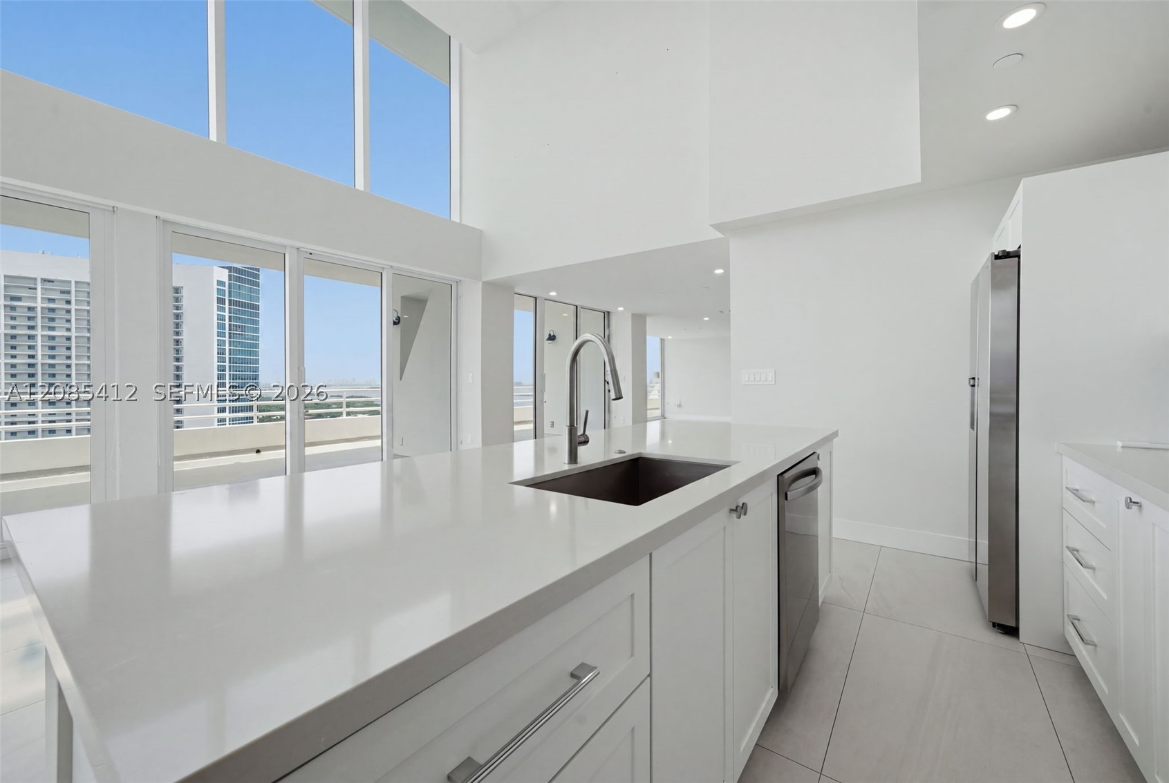 555 NE 34th St #PH4 Miami, FL 33137
