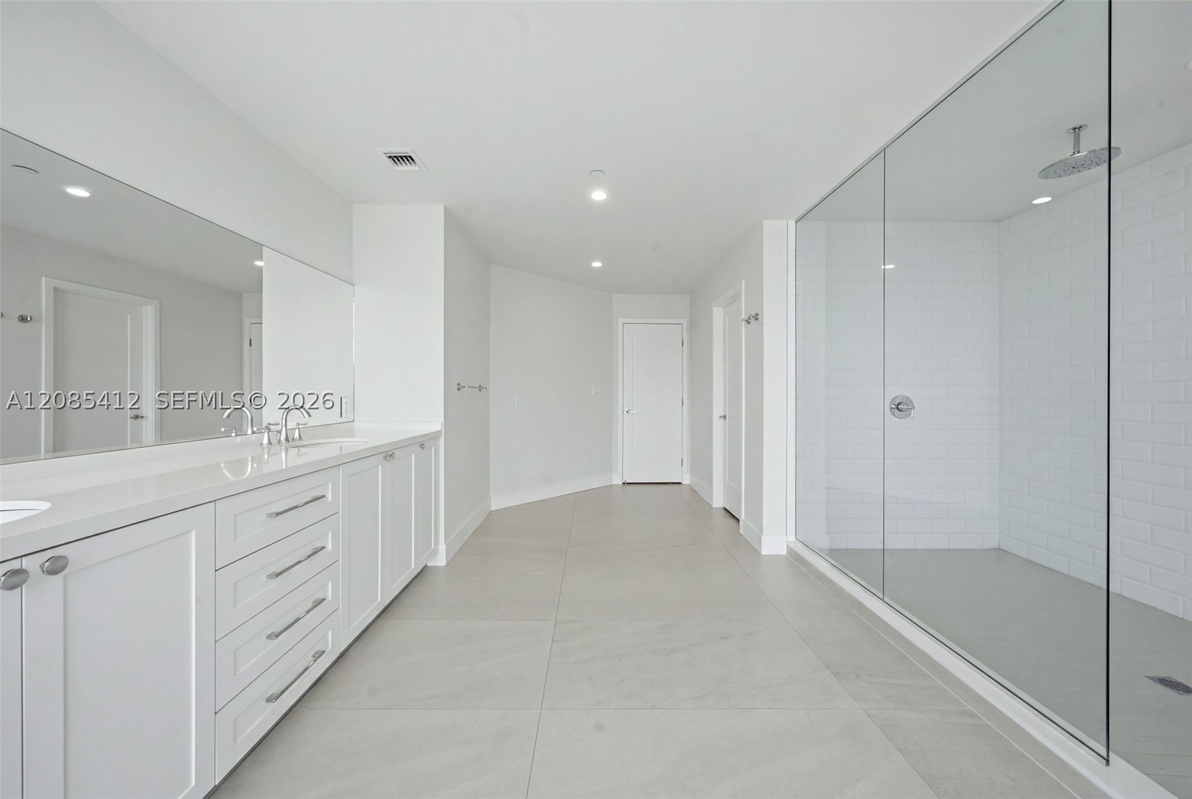 555 NE 34th St #PH4 Miami, FL 33137