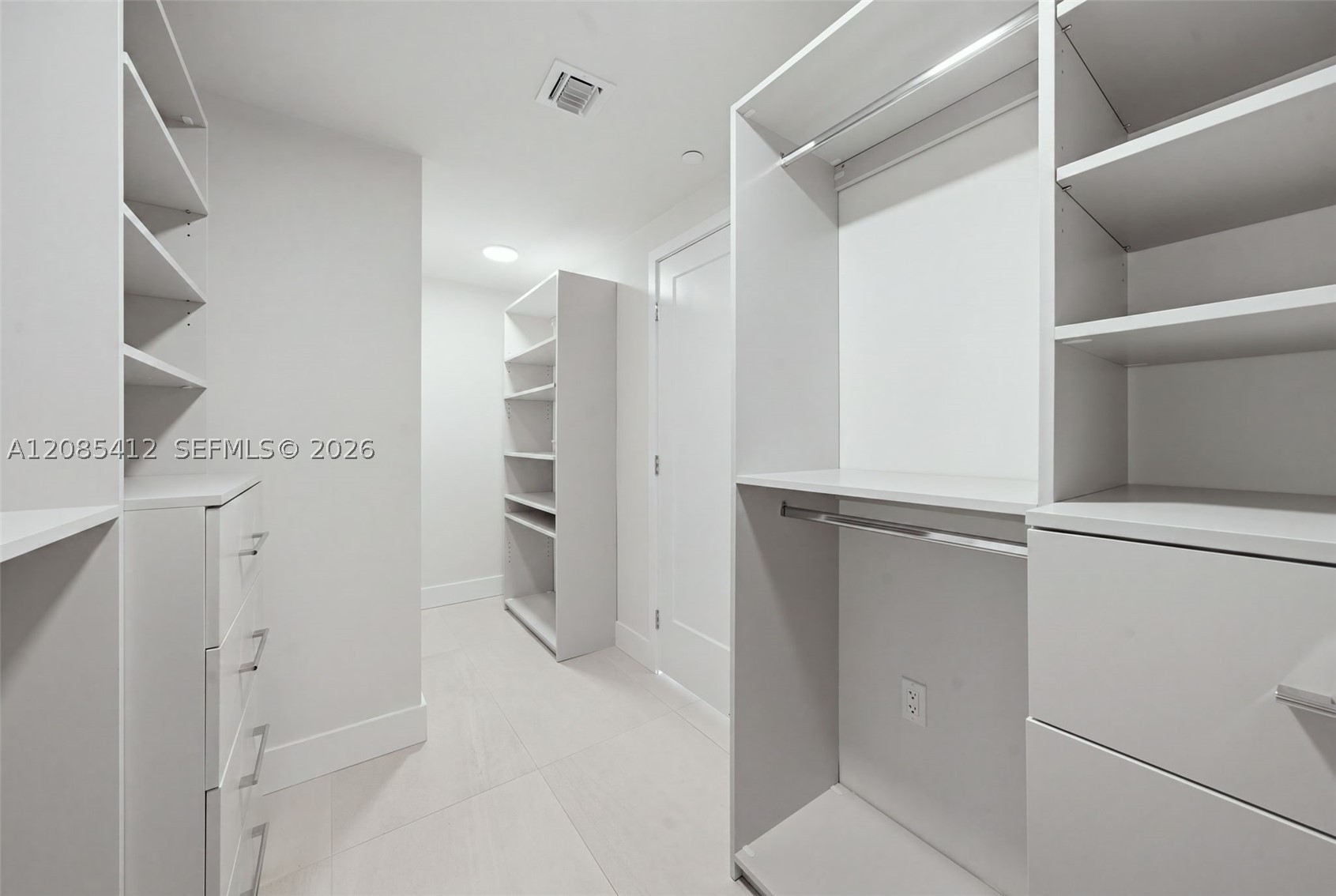 555 NE 34th St #PH4 Miami, FL 33137