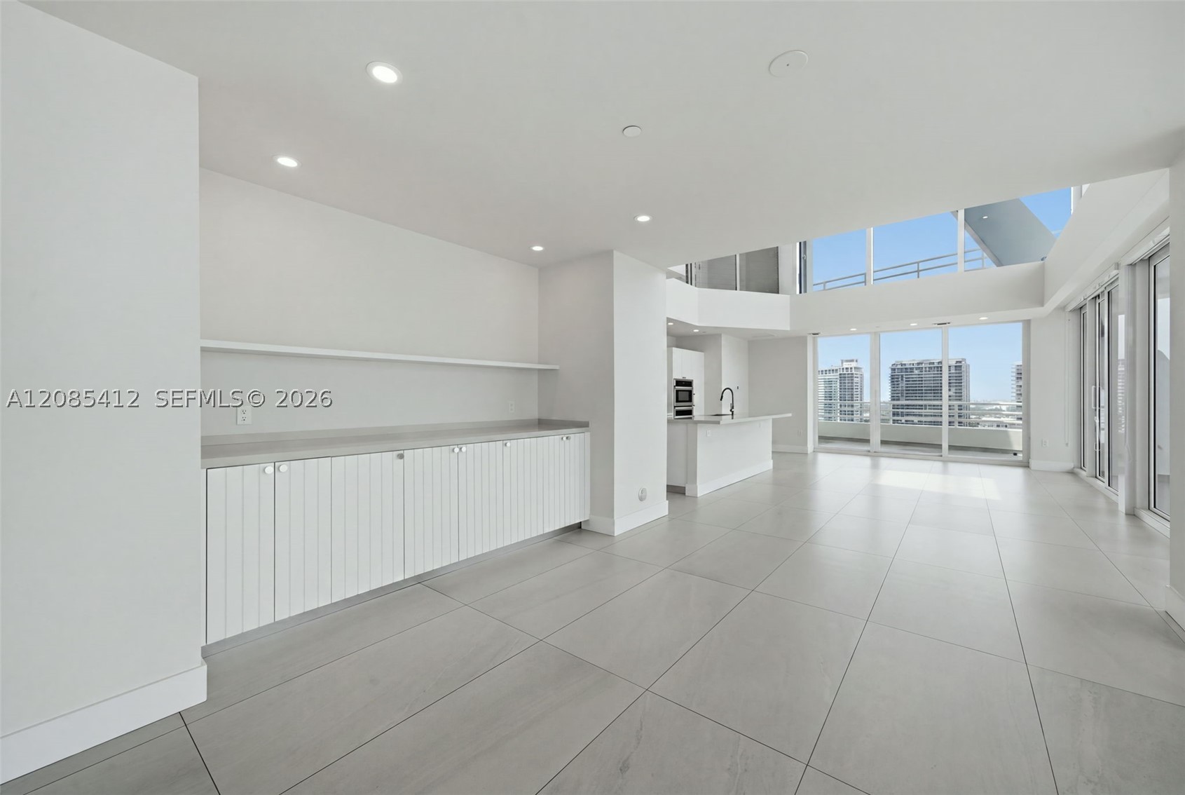 555 NE 34th St #PH4 Miami, FL 33137