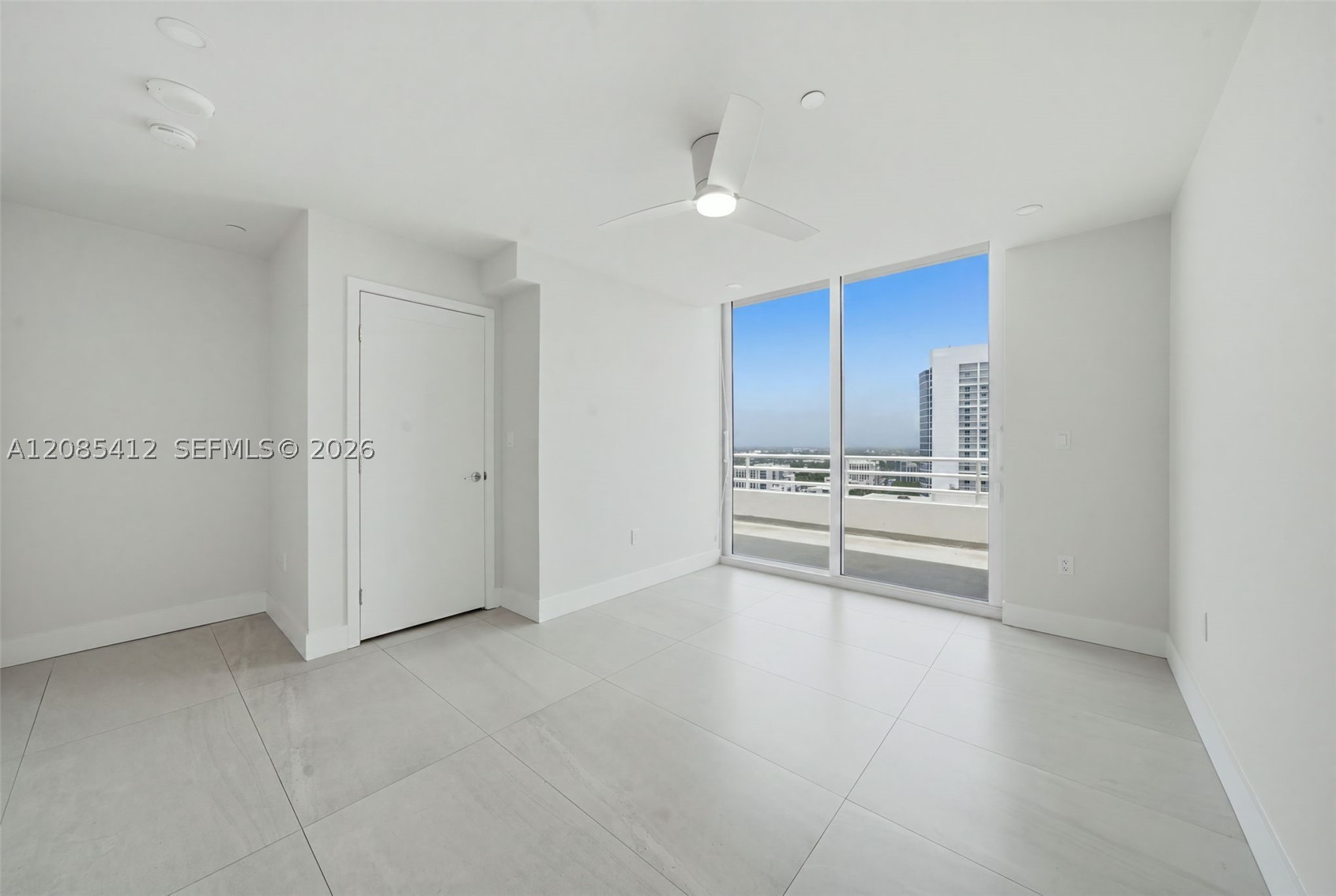555 NE 34th St #PH4 Miami, FL 33137