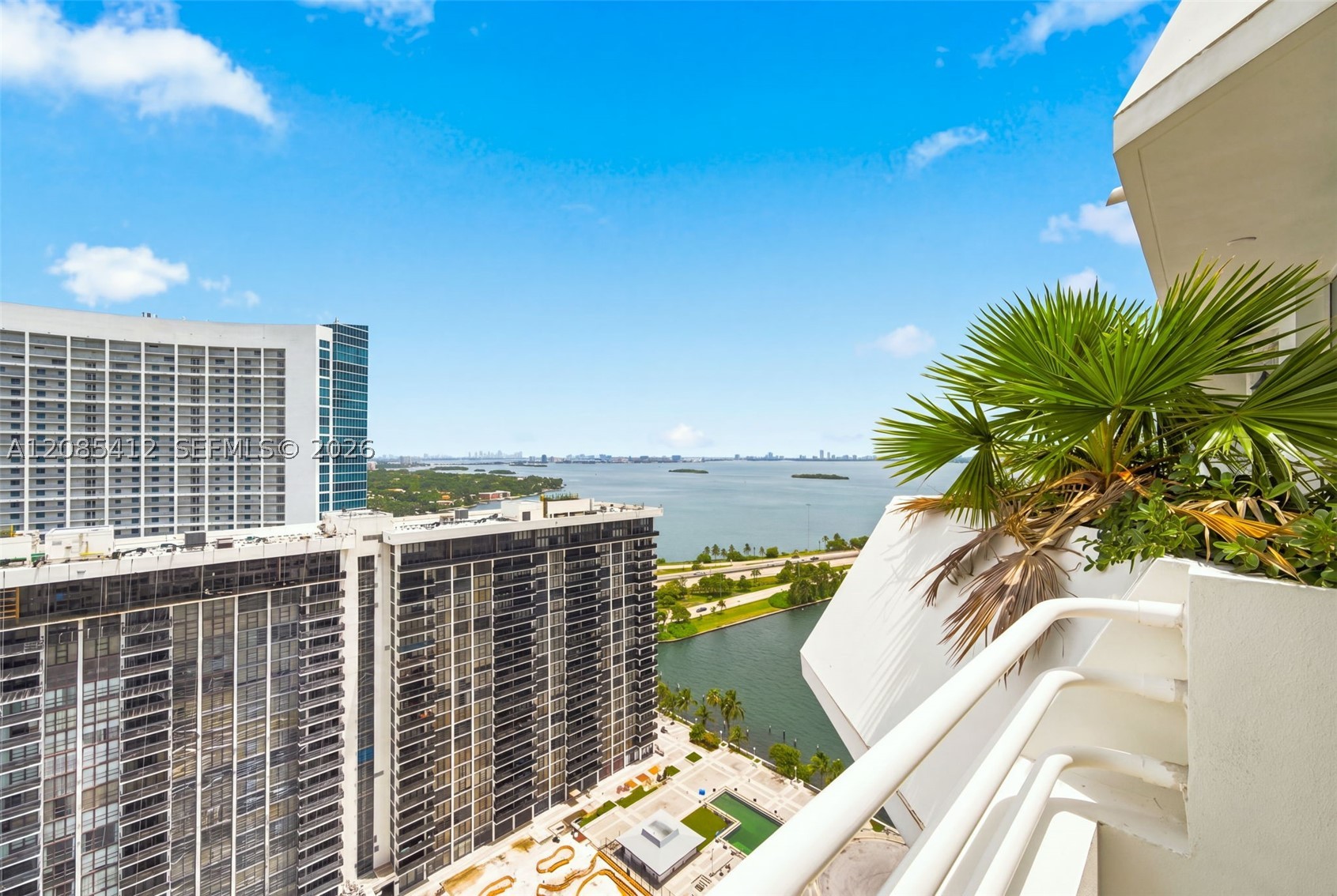 555 NE 34th St #PH4 Miami, FL 33137