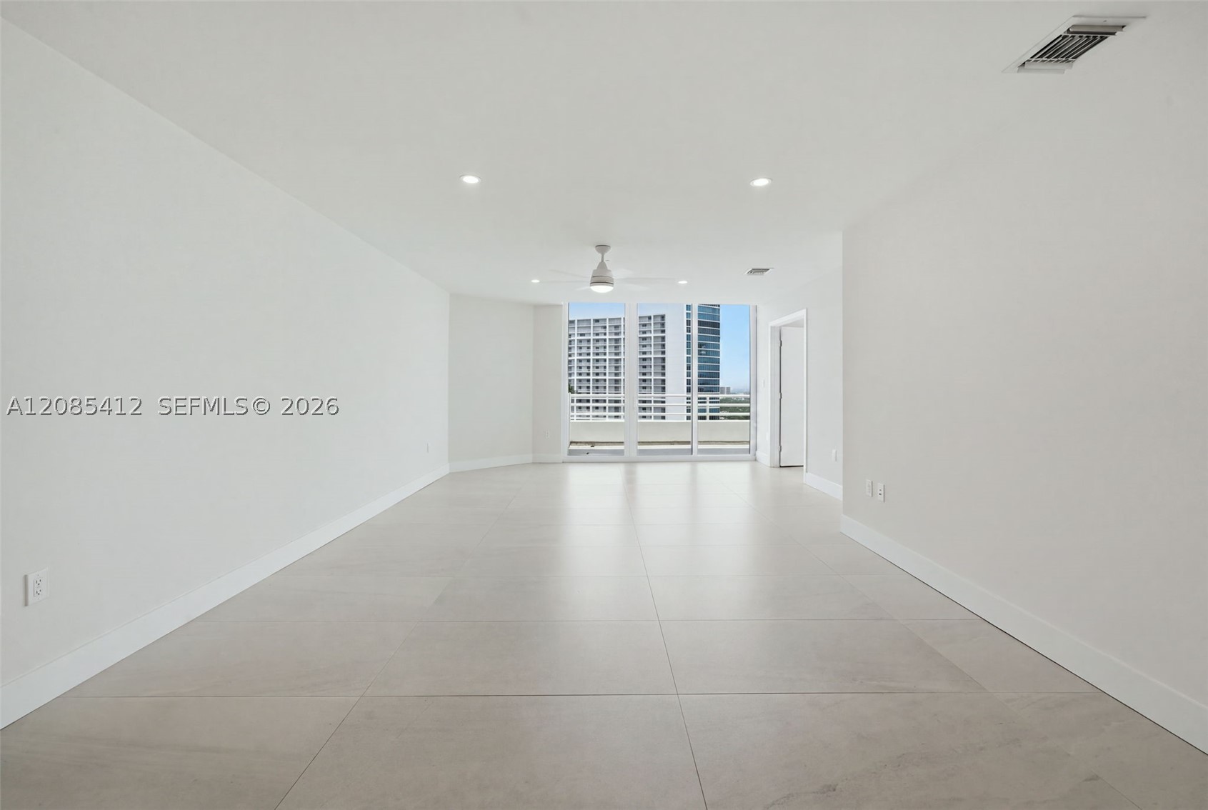 555 NE 34th St #PH4 Miami, FL 33137