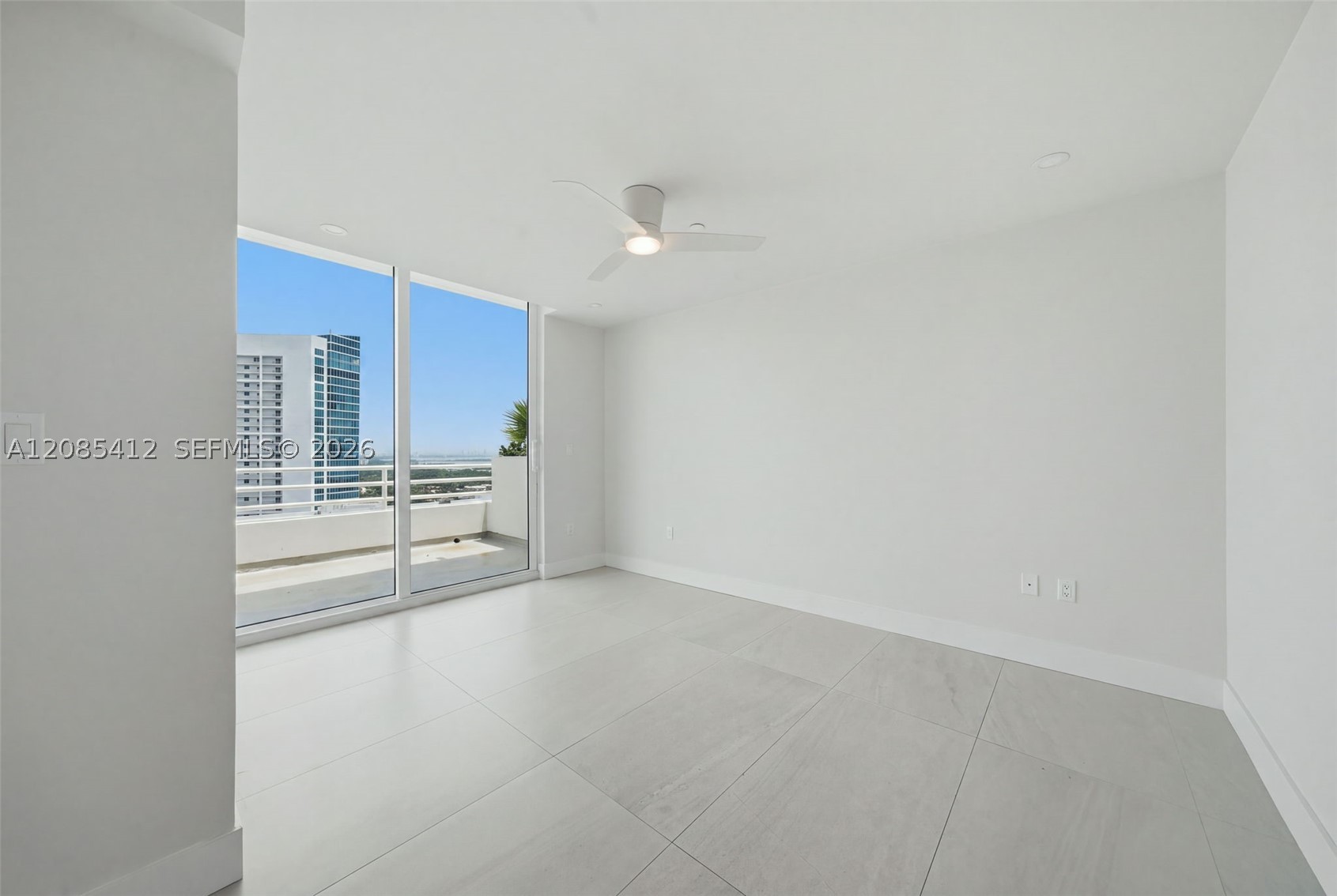 555 NE 34th St #PH4 Miami, FL 33137