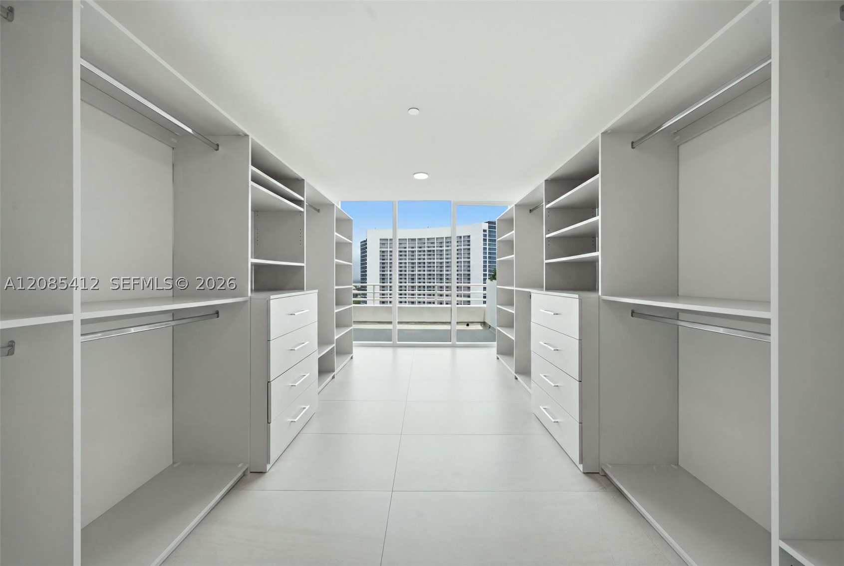 555 NE 34th St #PH4 Miami, FL 33137
