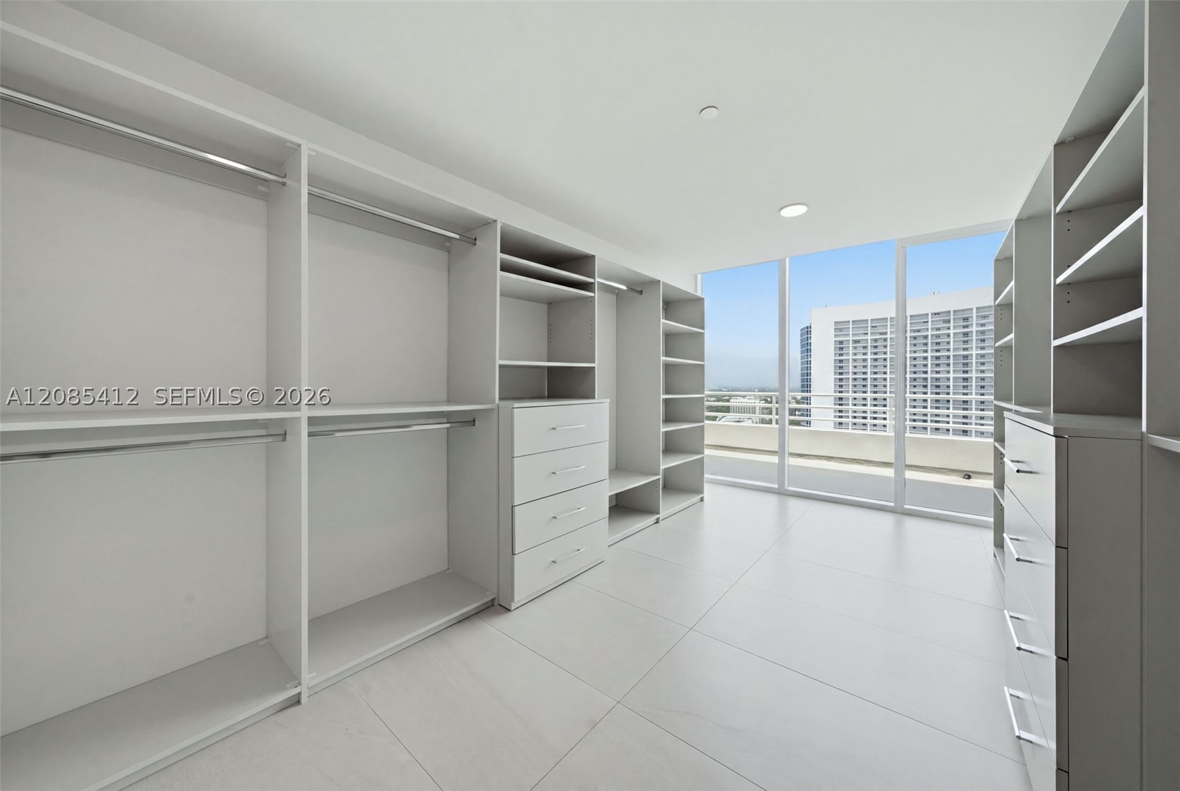 555 NE 34th St #PH4 Miami, FL 33137