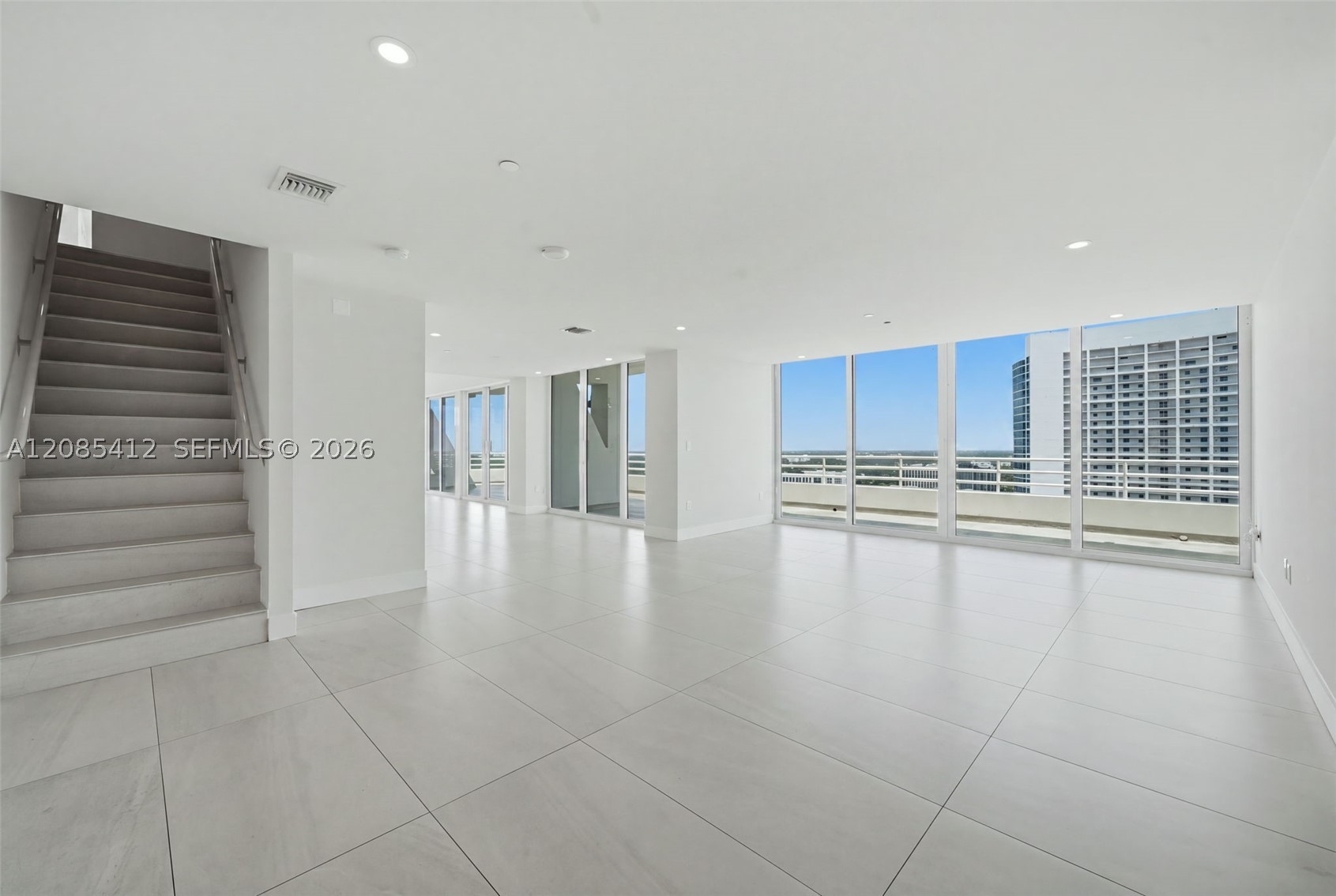 555 NE 34th St #PH4 Miami, FL 33137