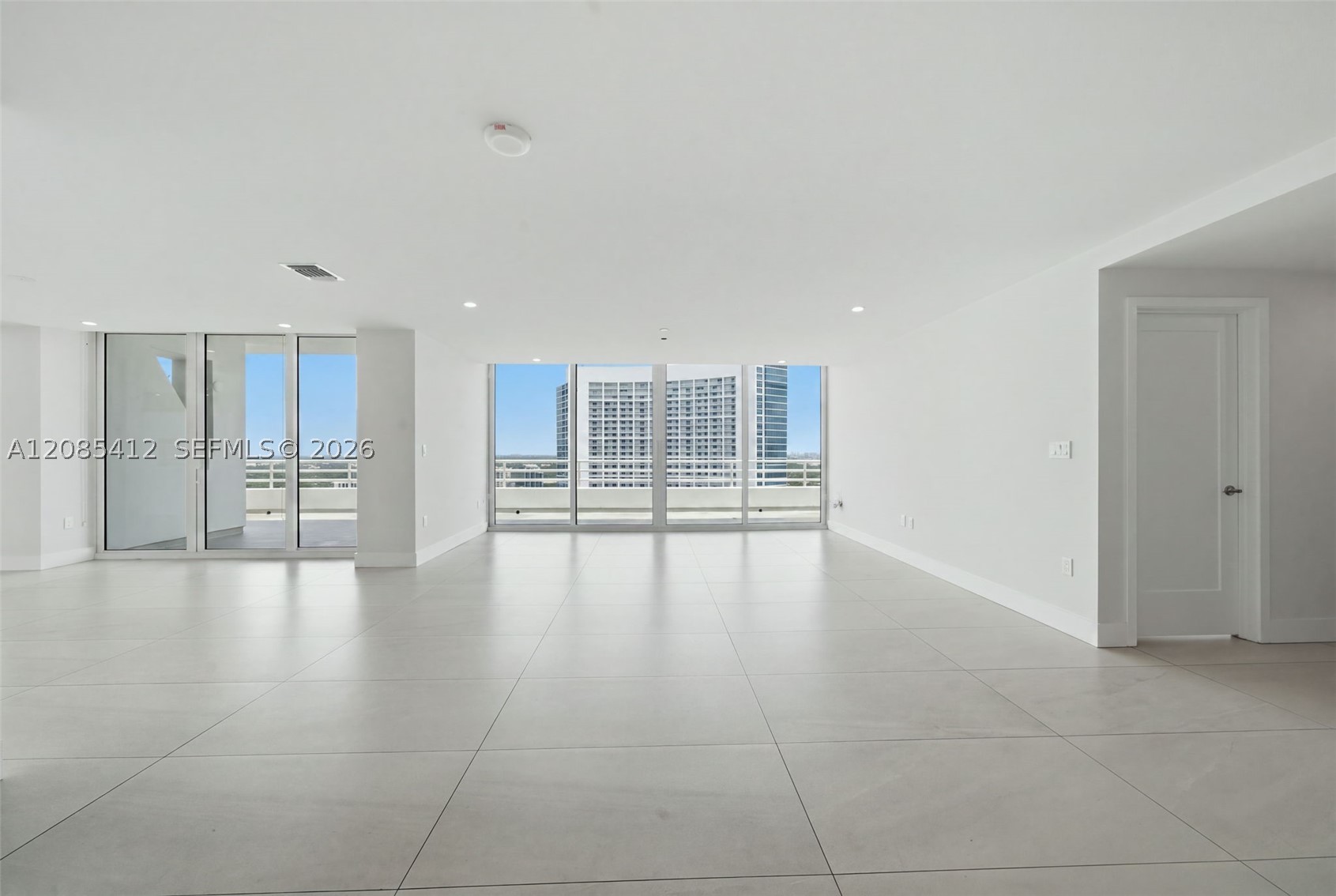 555 NE 34th St #PH4 Miami, FL 33137