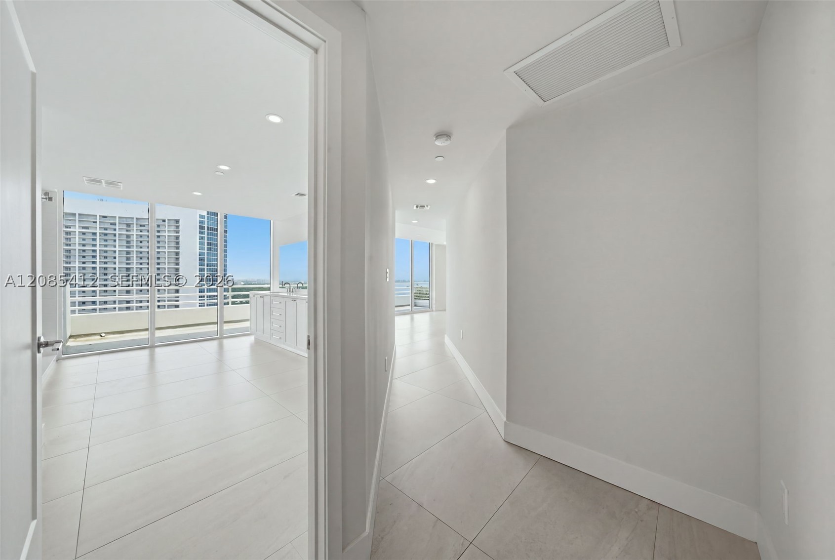 555 NE 34th St #PH4 Miami, FL 33137