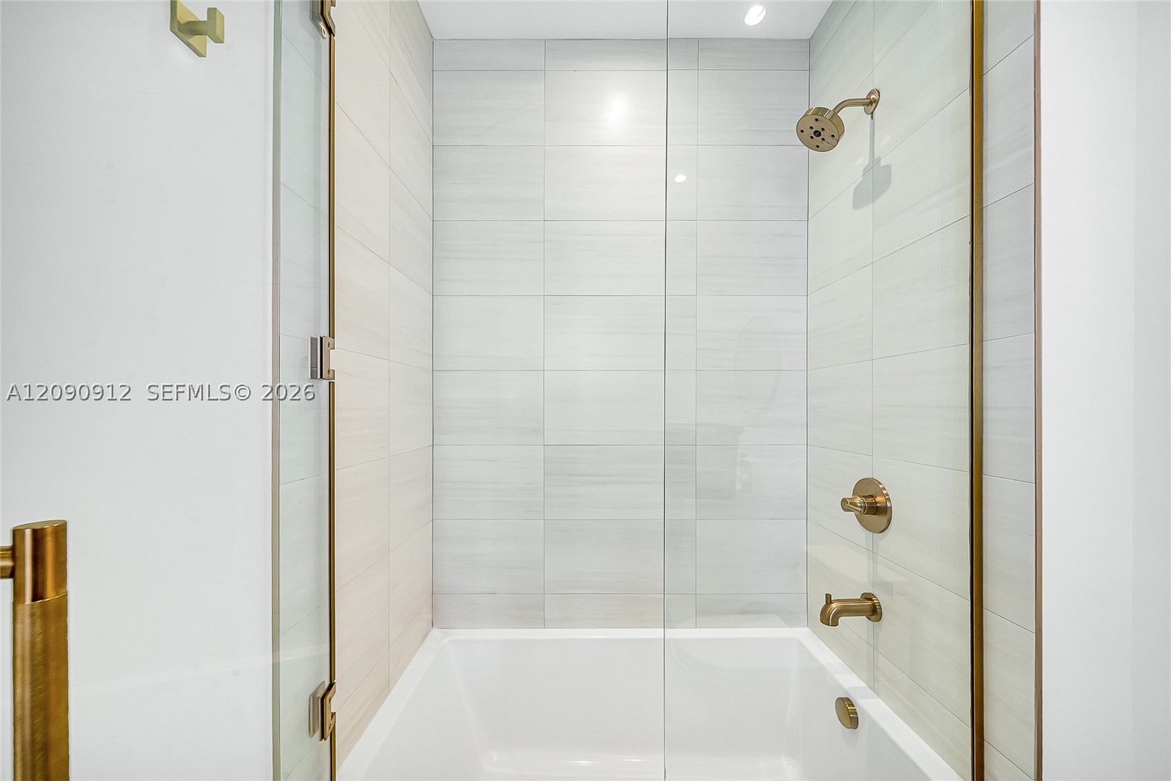 2655 S Bayshore Dr #706 Miami, FL 33133