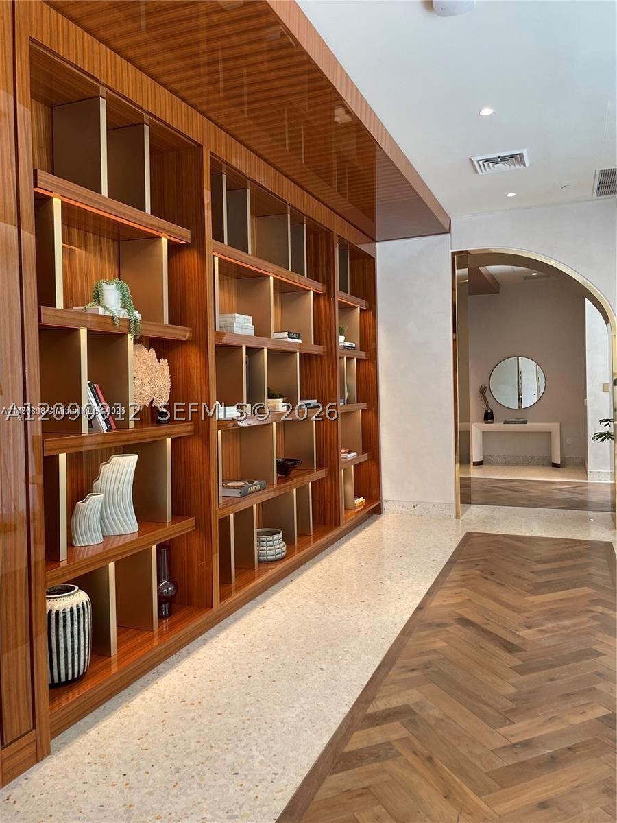 2655 S Bayshore Dr #706 Miami, FL 33133