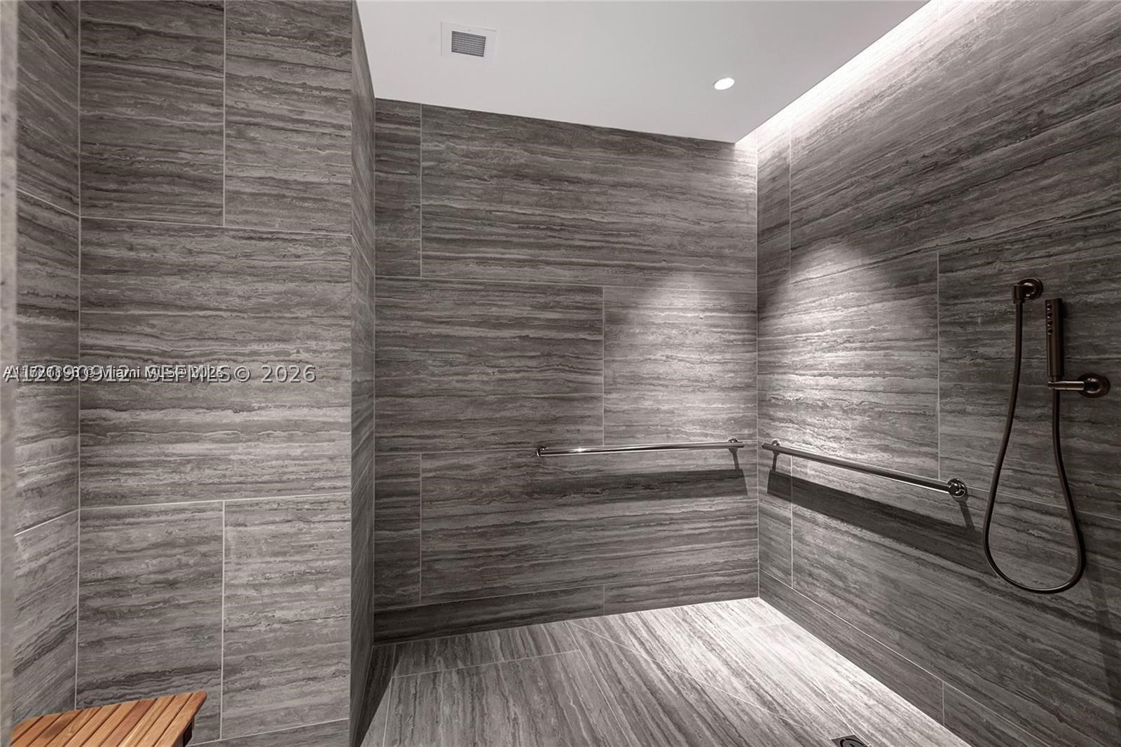 2655 S Bayshore Dr #706 Miami, FL 33133