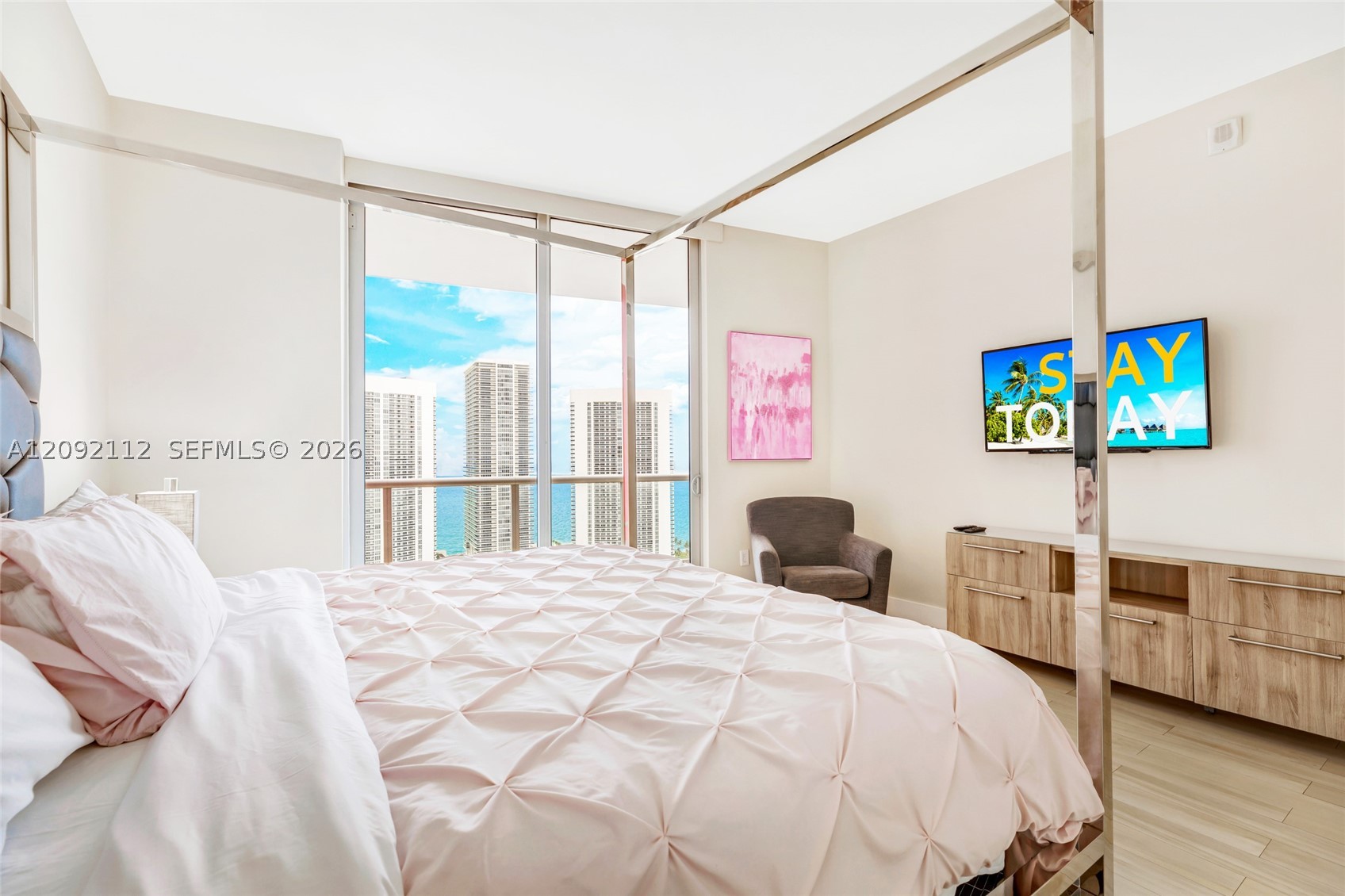 image Beachwalk Condominium16