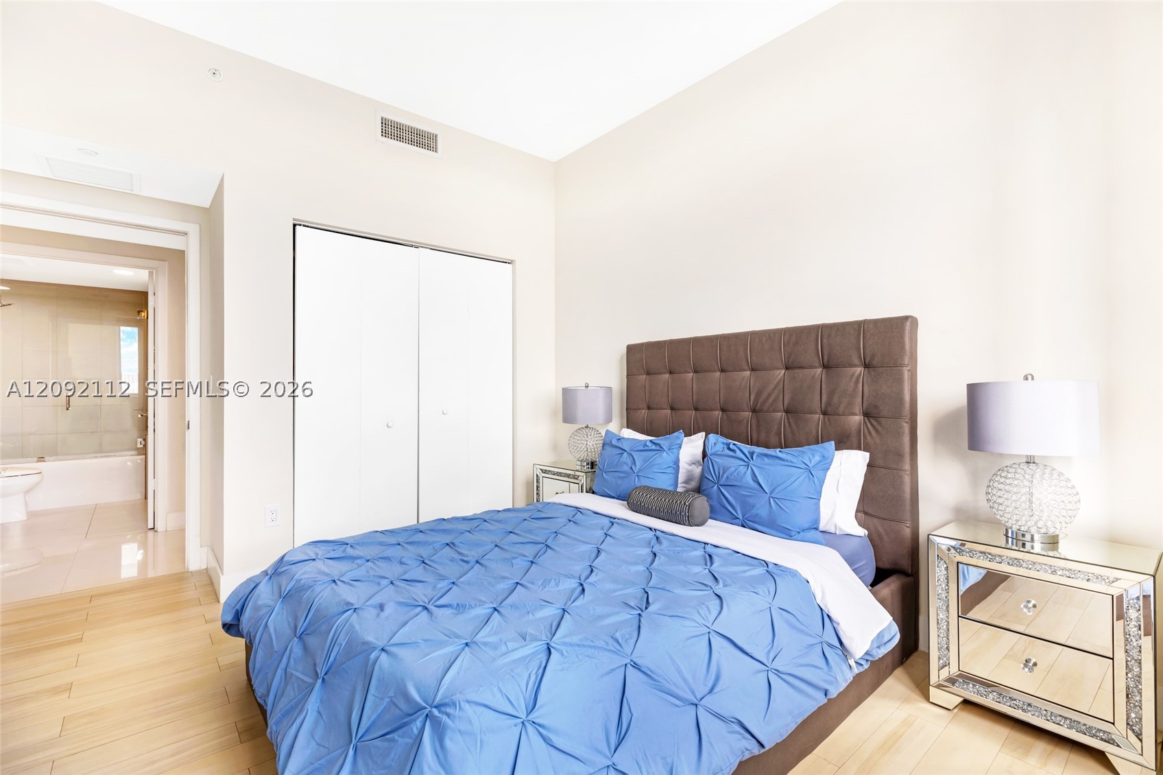 image Beachwalk Condominium27